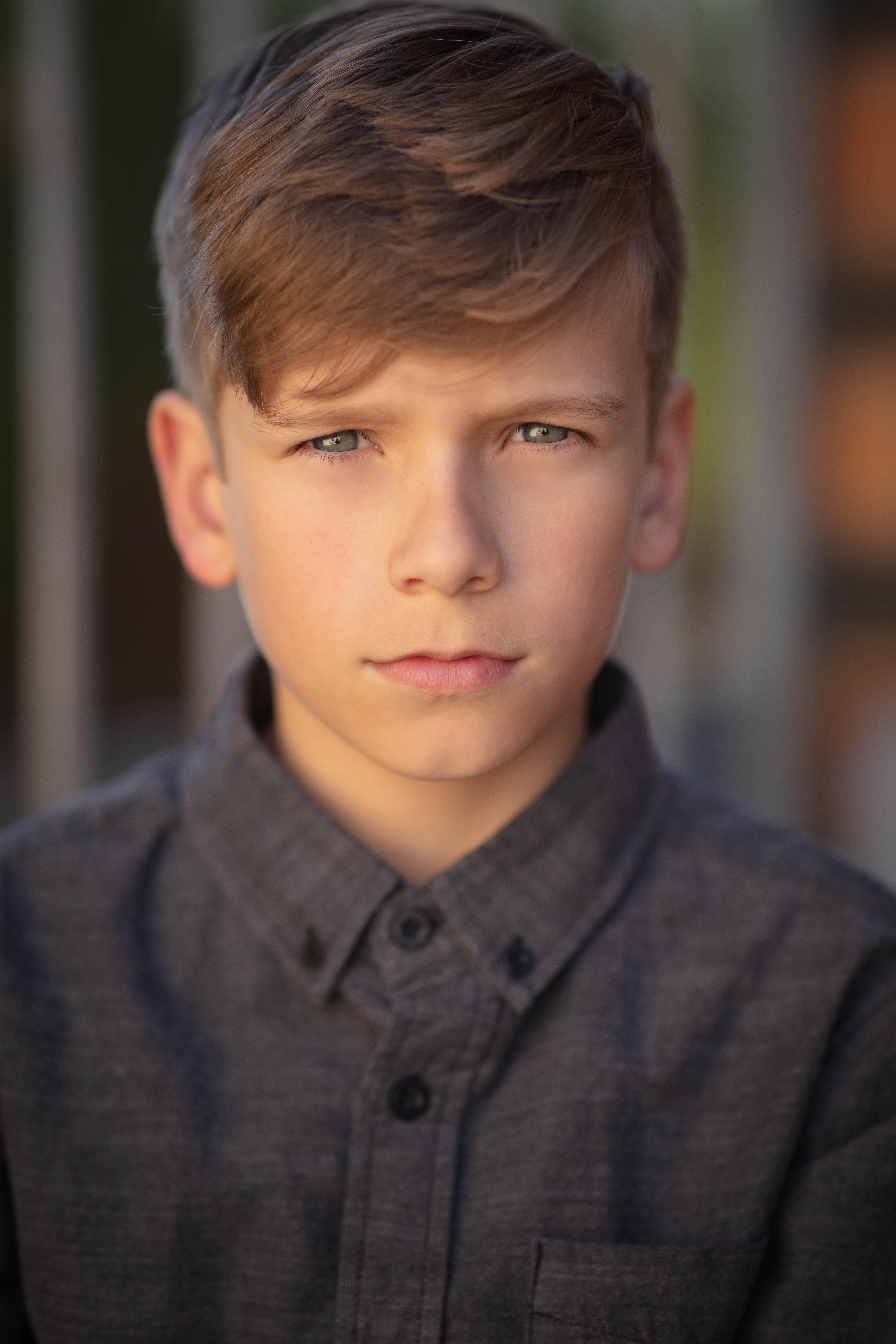 actor Liam Wallace large photo