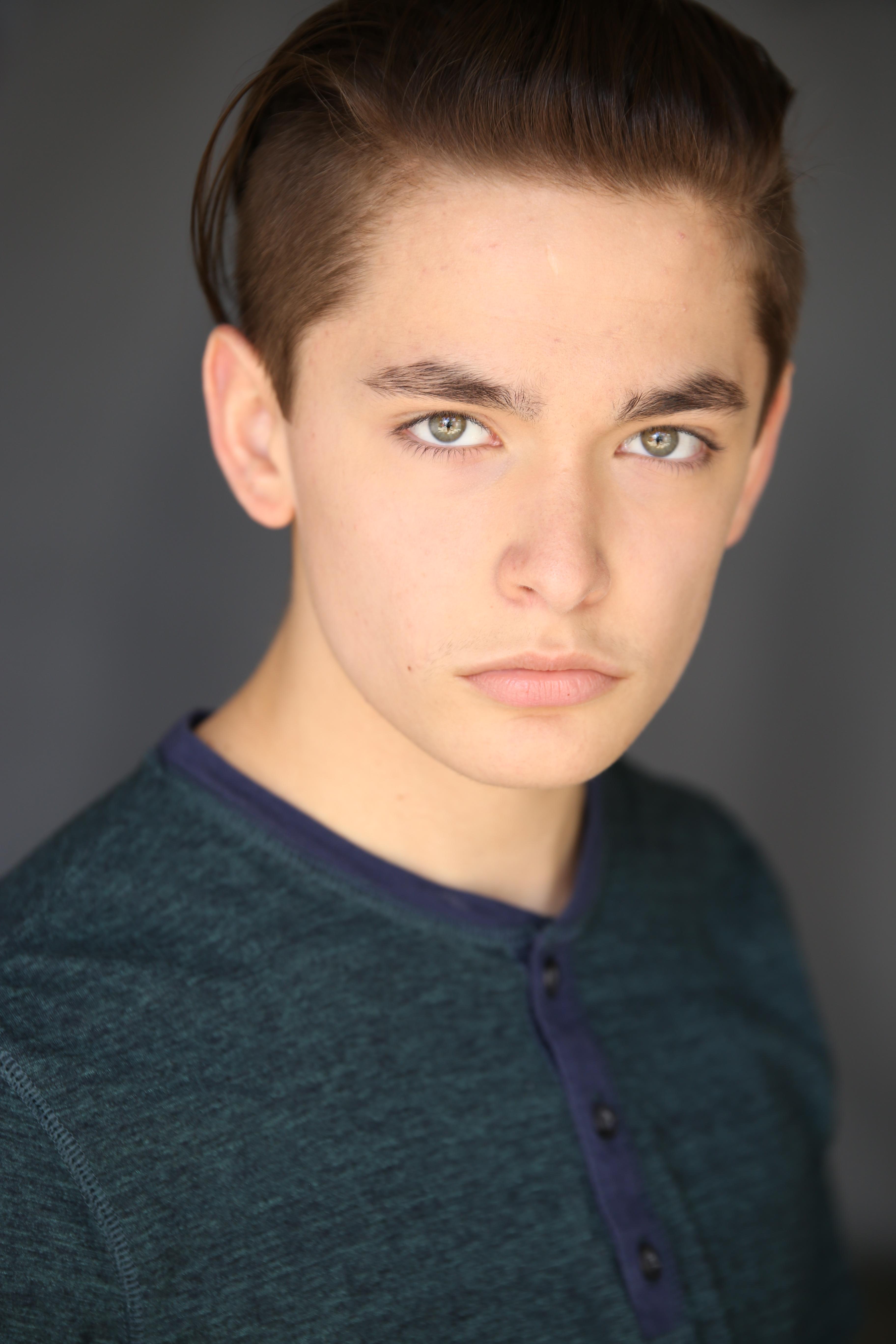 actor Ian Grey large photo