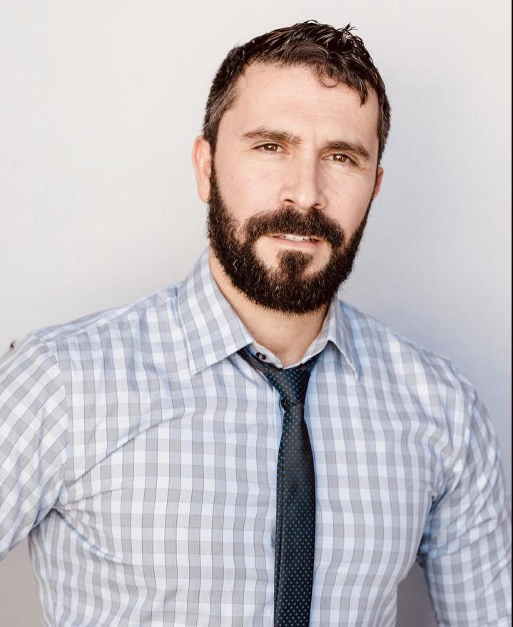 actor Luis Carazo large photo