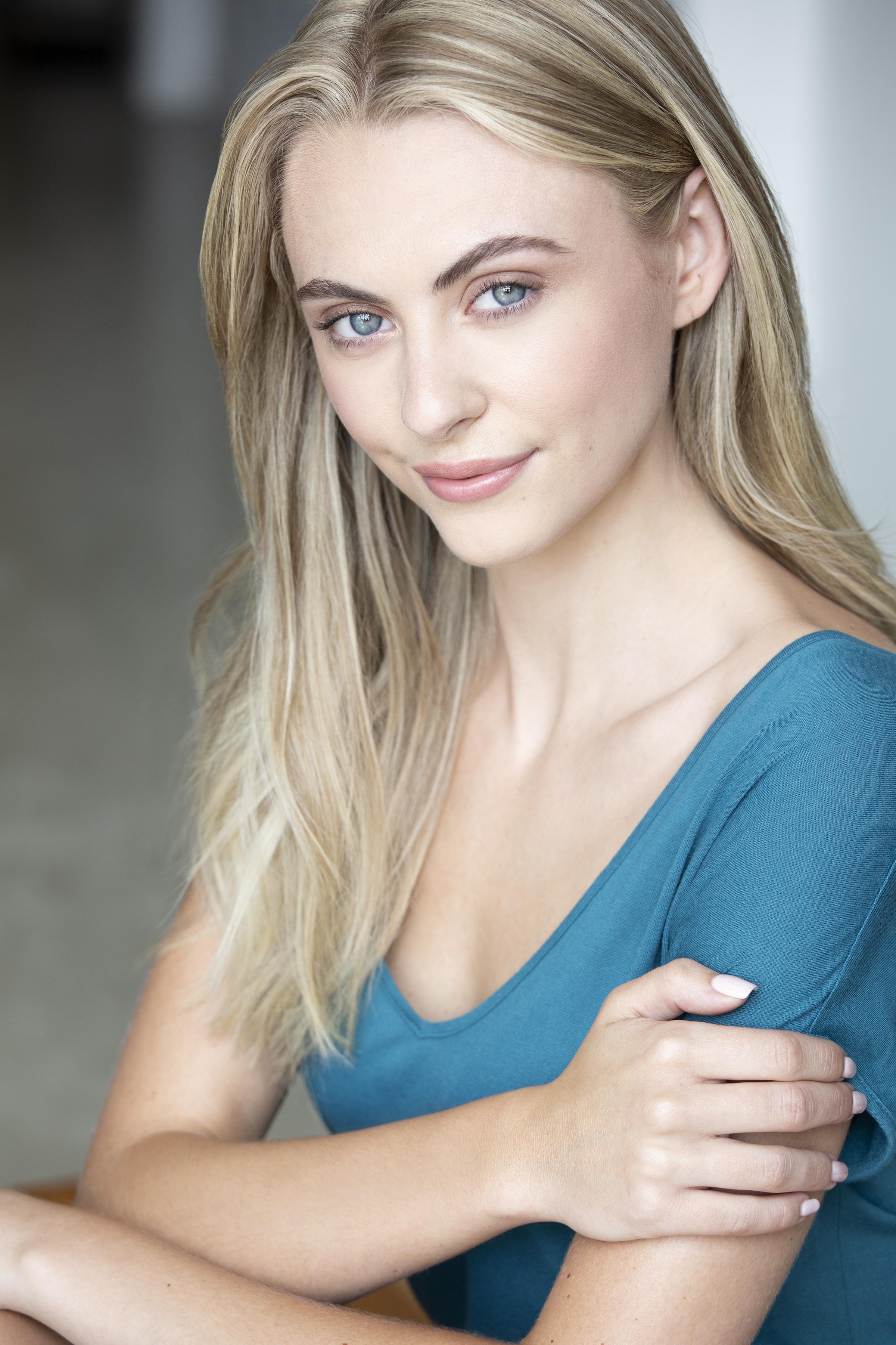 actor Alex Gordon large photo