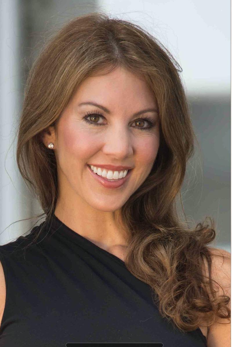 actor Amber McNutt large photo