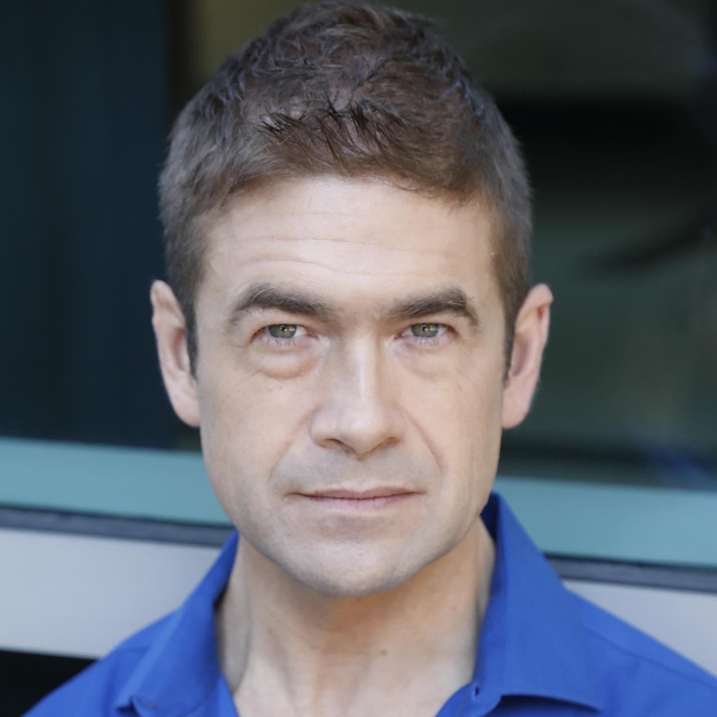 actor Tim Dwyer large photo