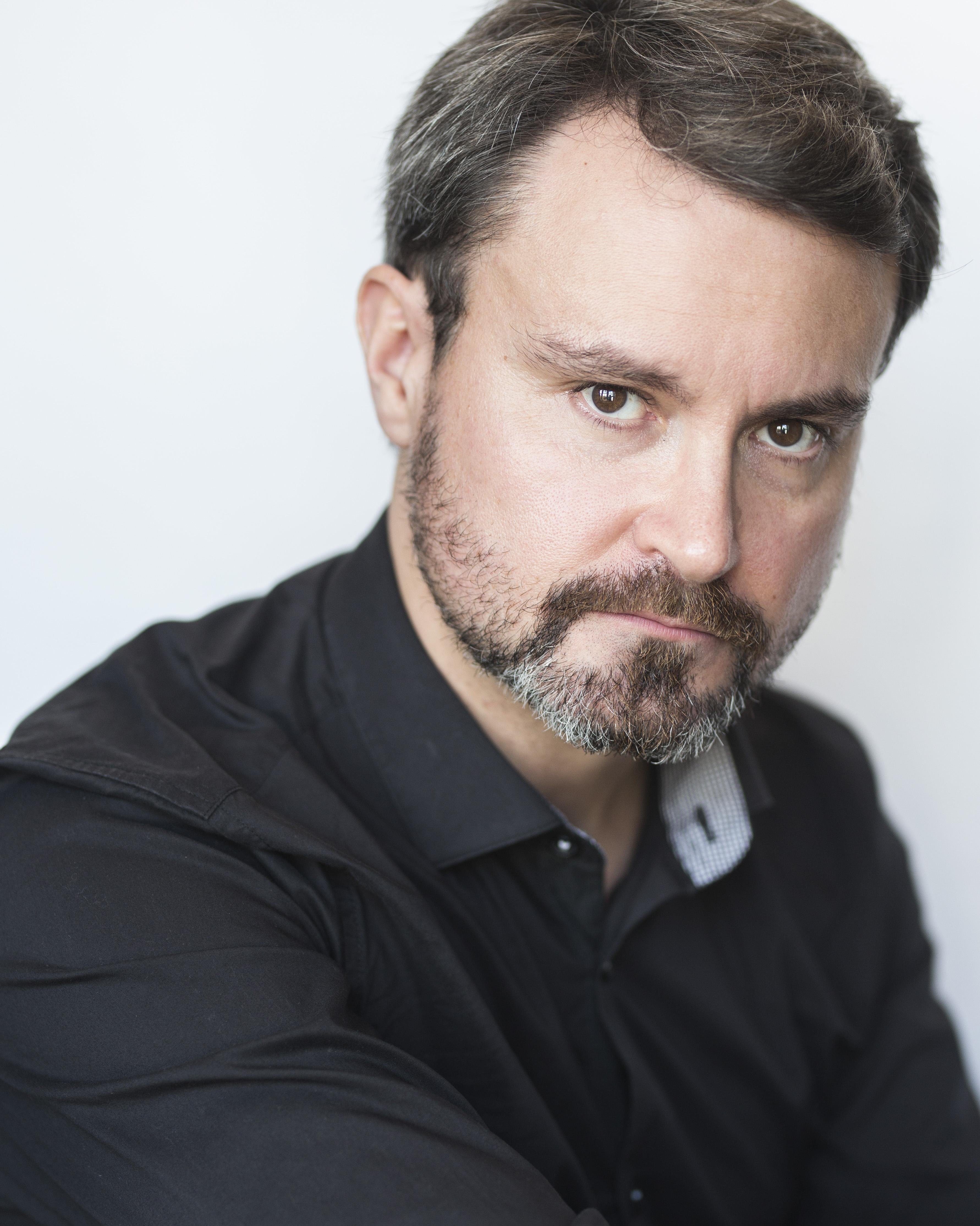 actor Lex Lamprey large photo