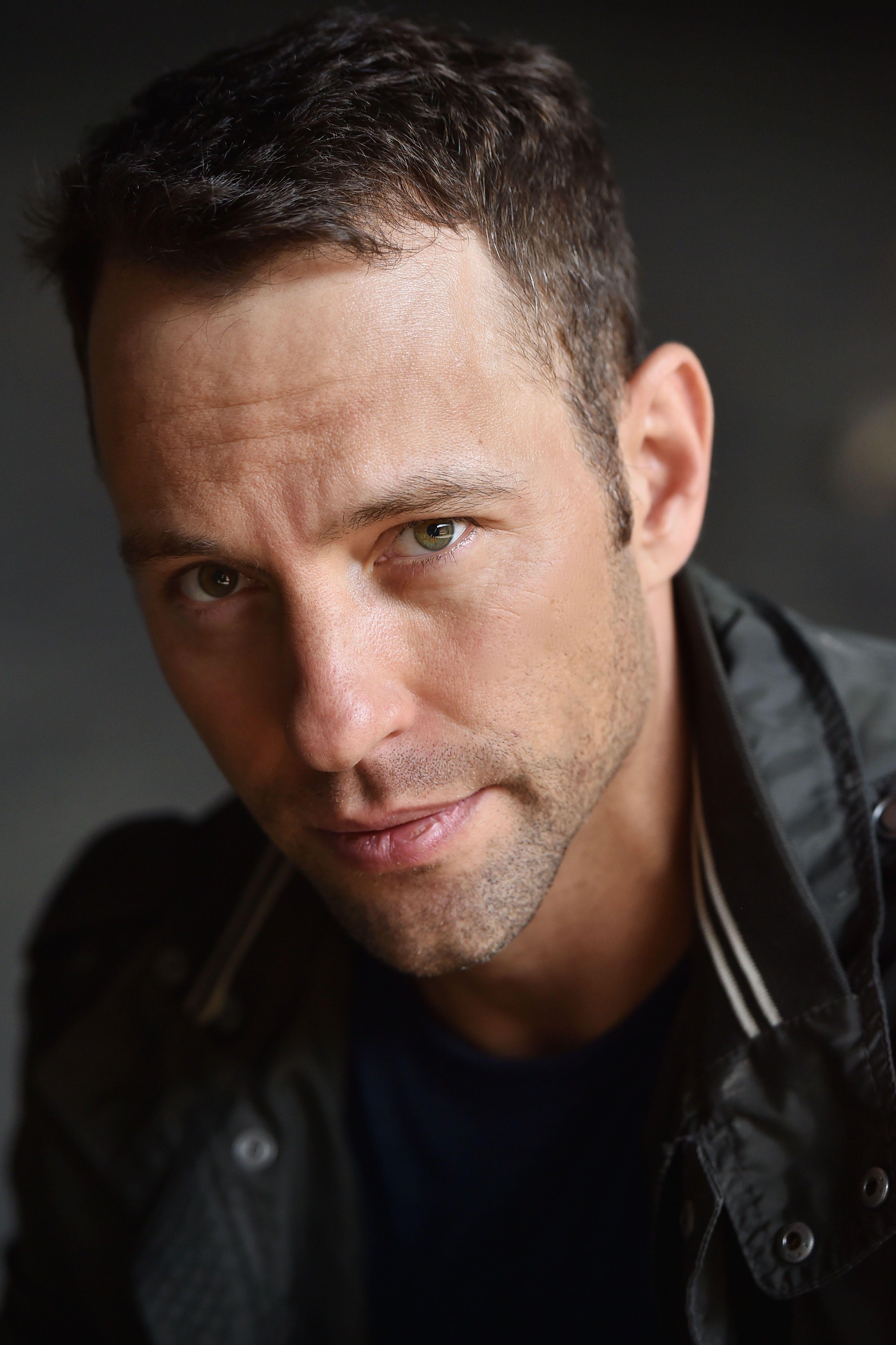 actor Joshua Decker large photo