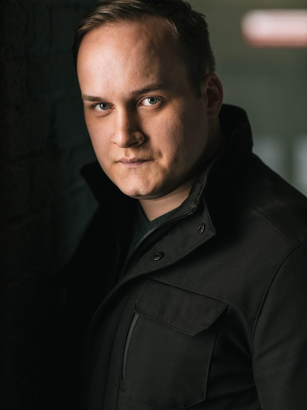 actor Calder Stewart large photo