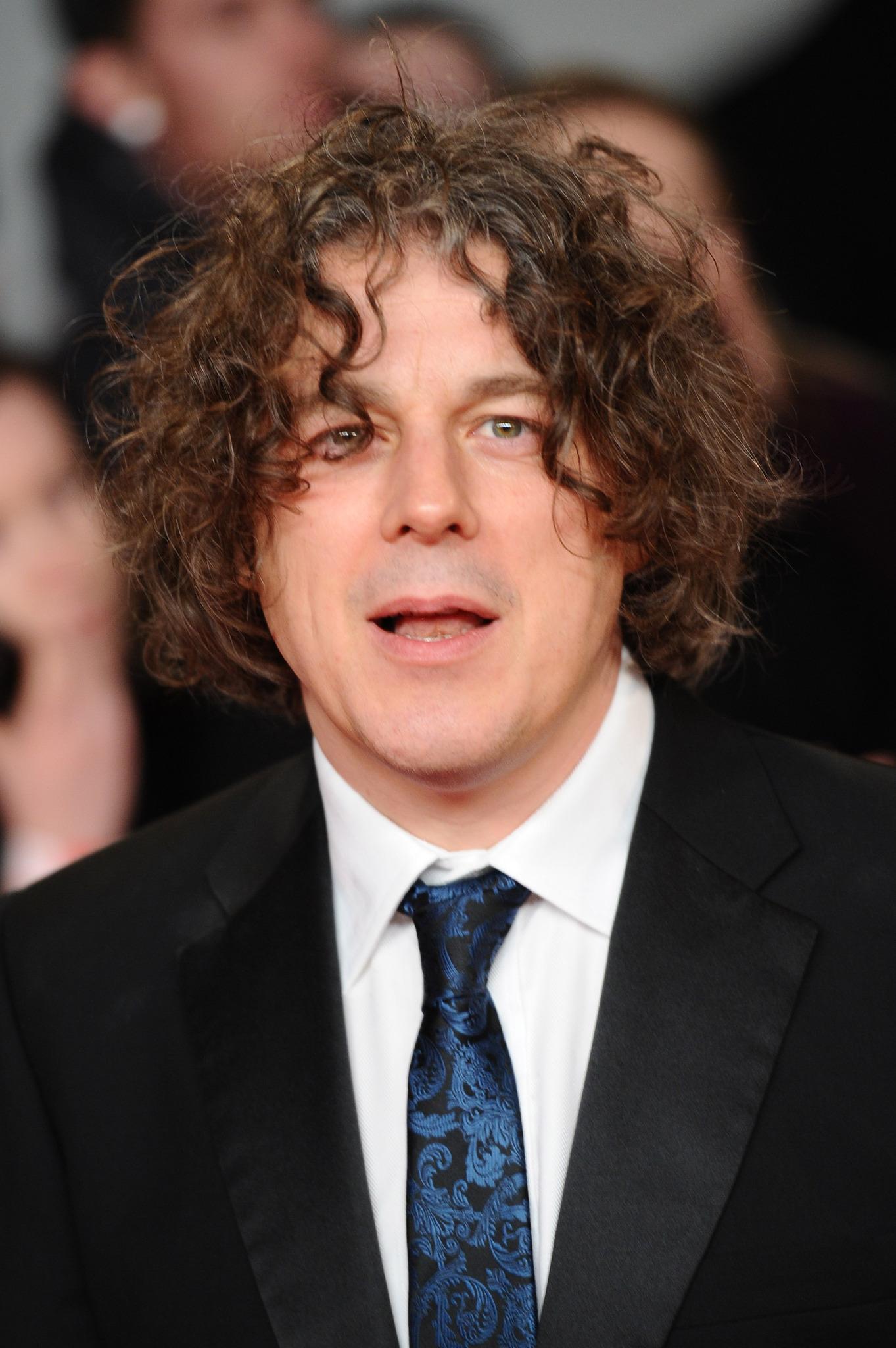 actor Alan Davies large photo