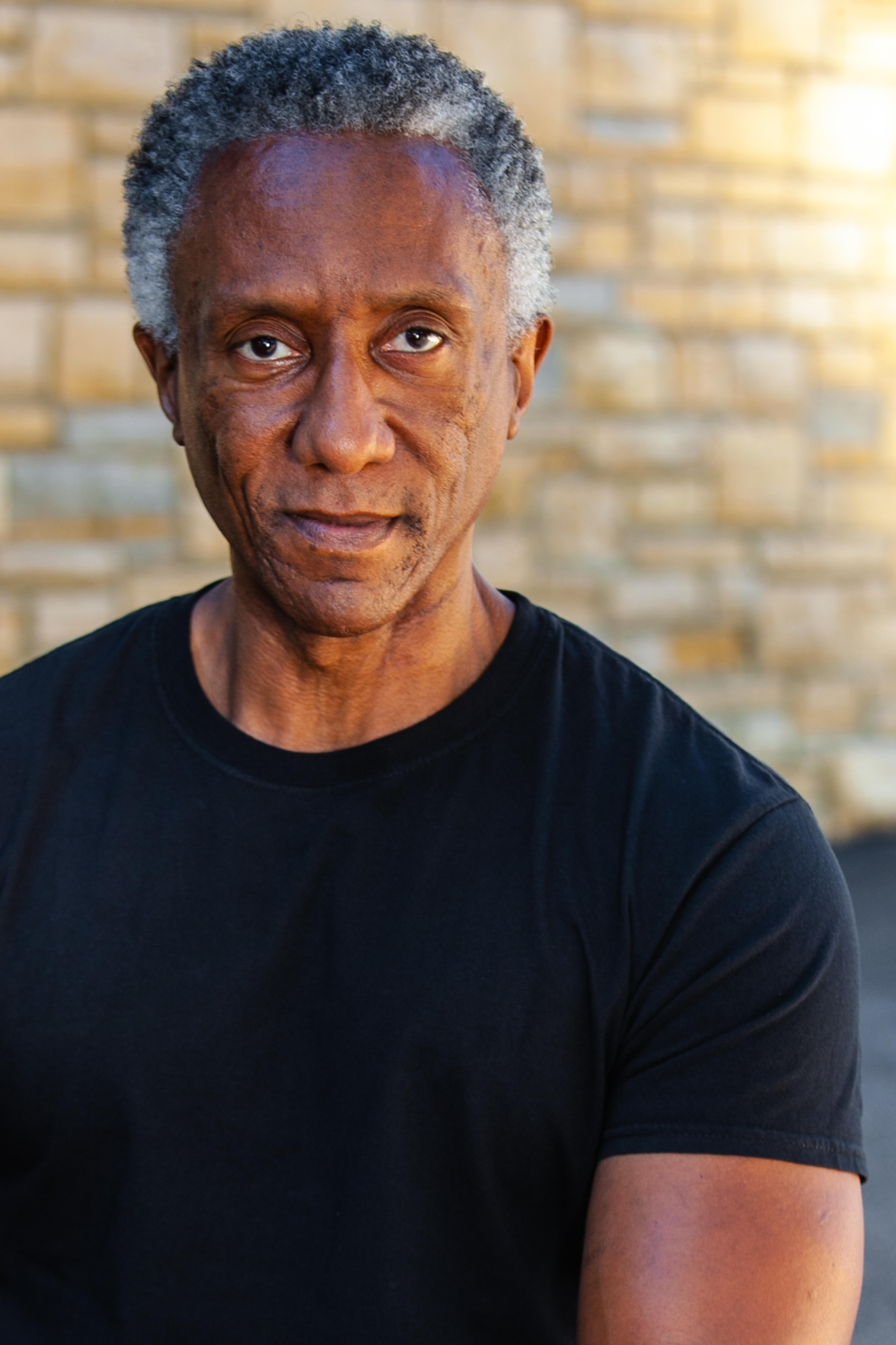 actor Gregory Butler large photo