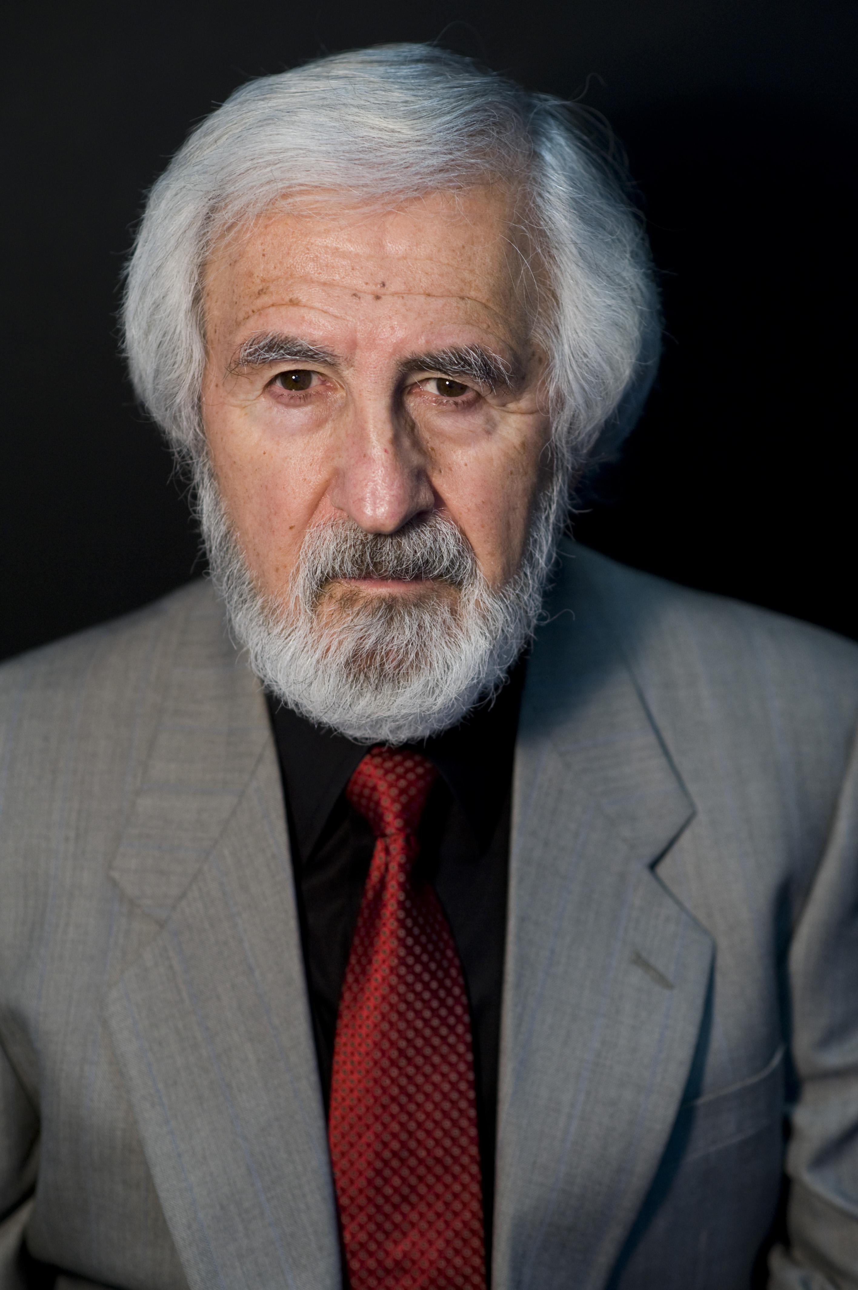 actor Larry Karman large photo