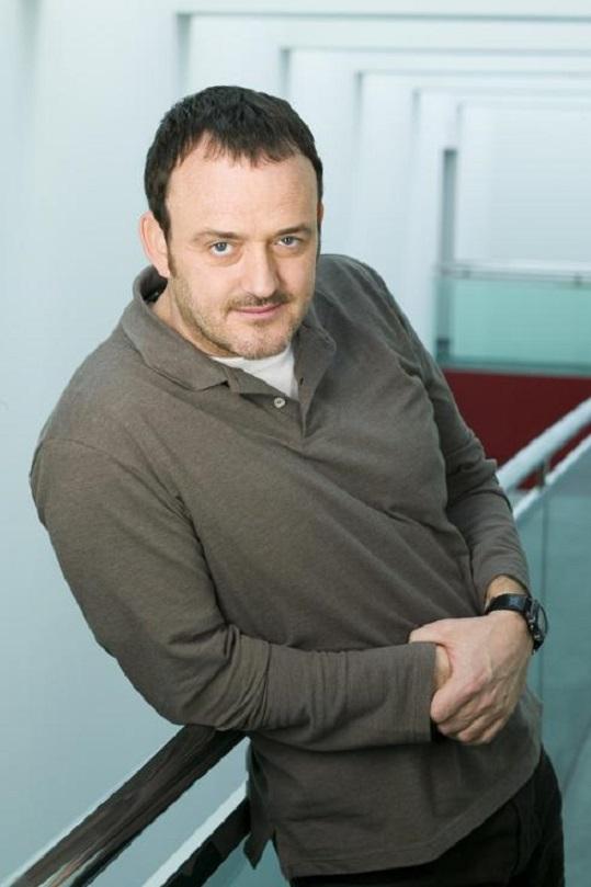 actor César Vea large photo