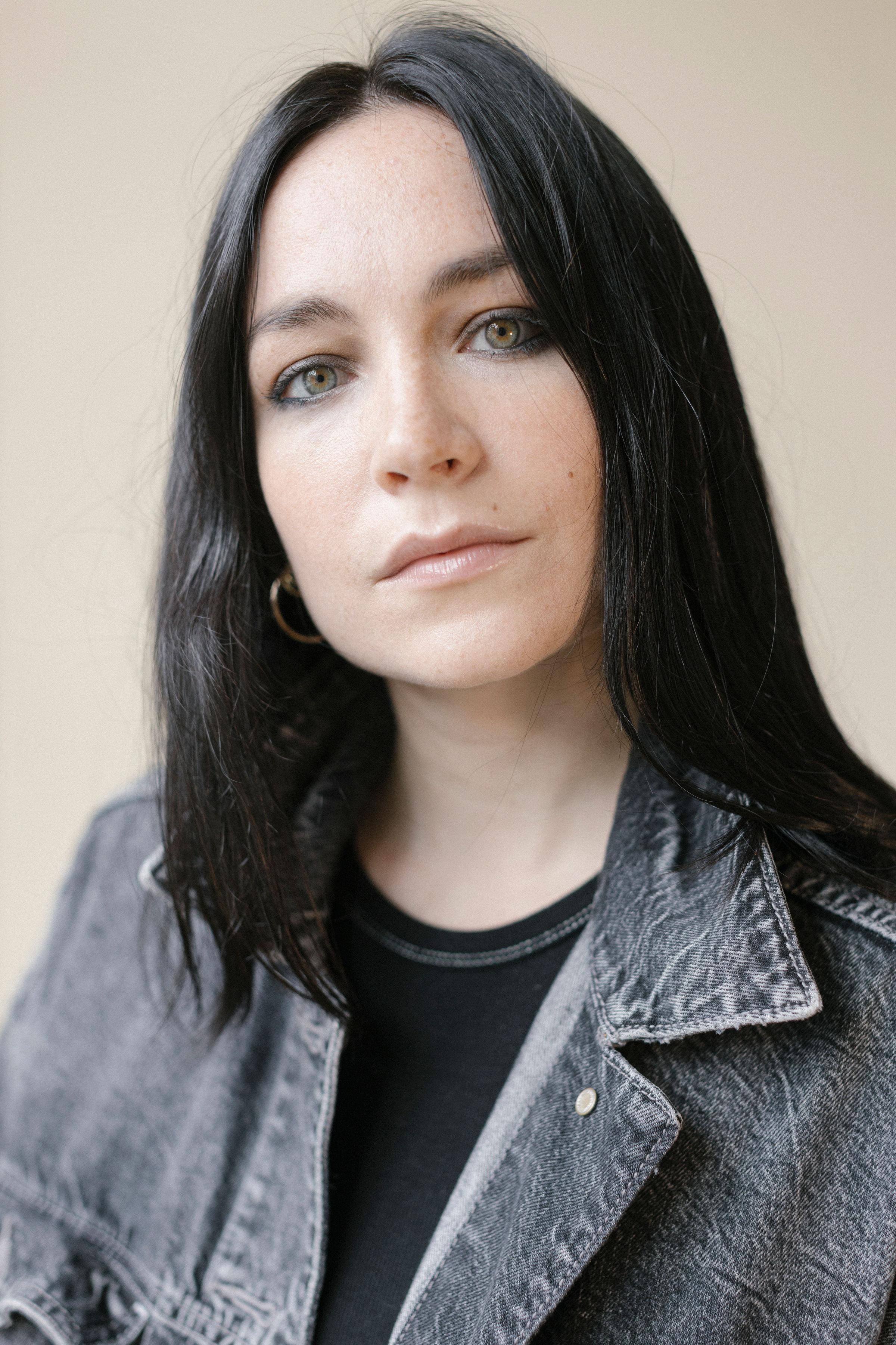 actor Ismenia Mendes large photo