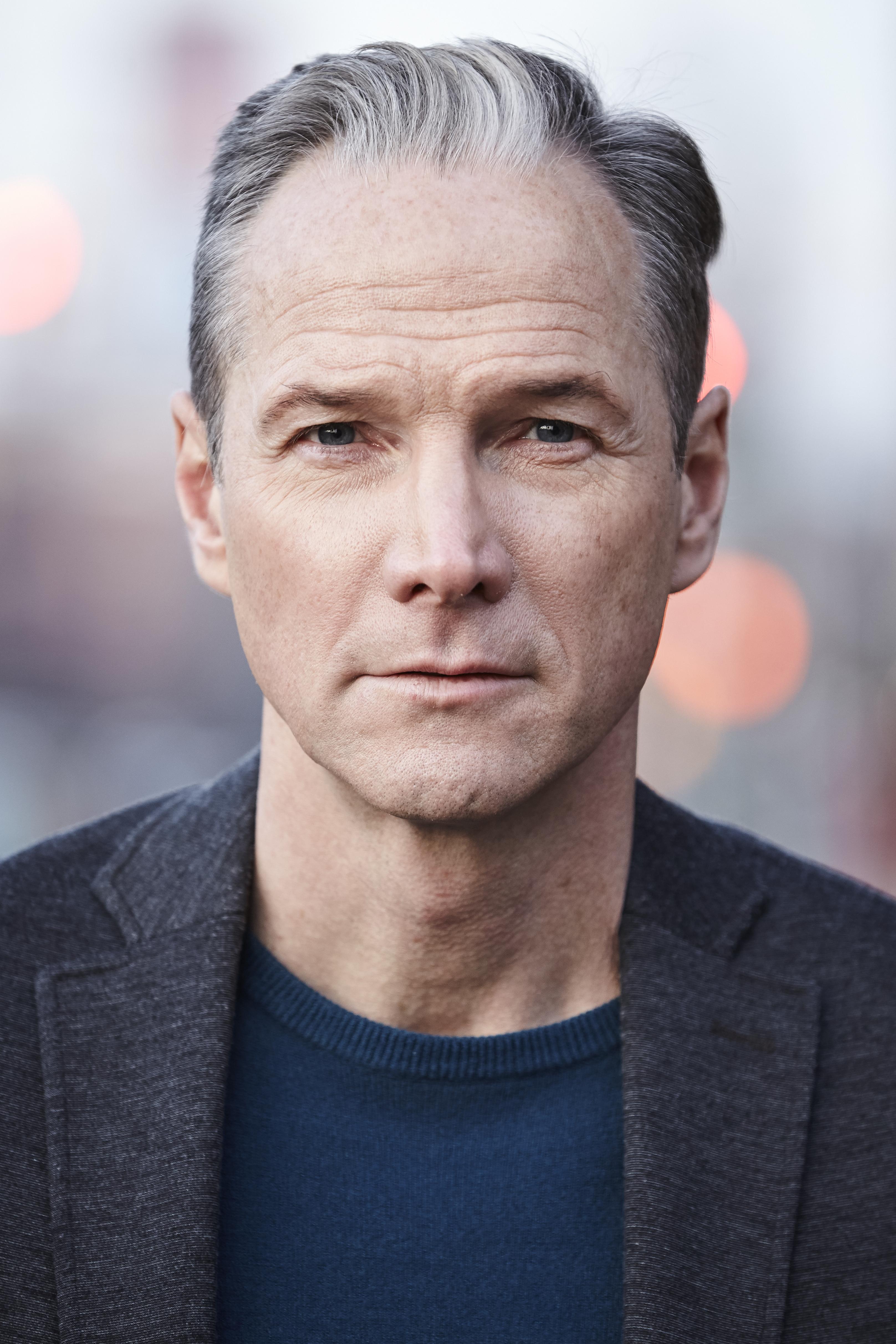 actor Sean Mahon large photo