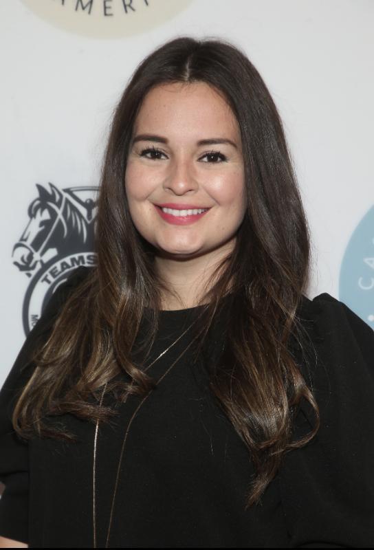 actor Andrea Bunker large photo