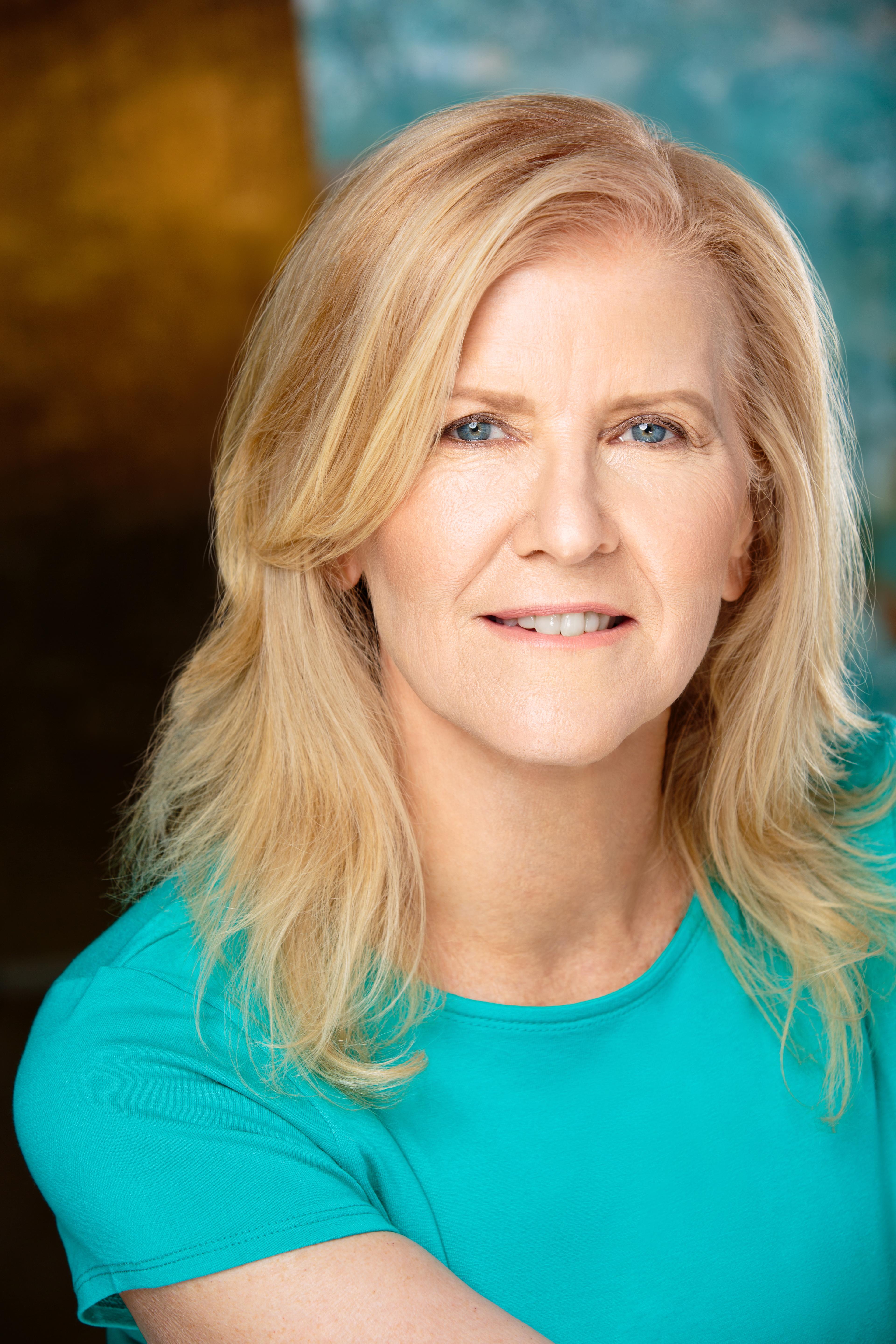 actor Leah Epperson large photo