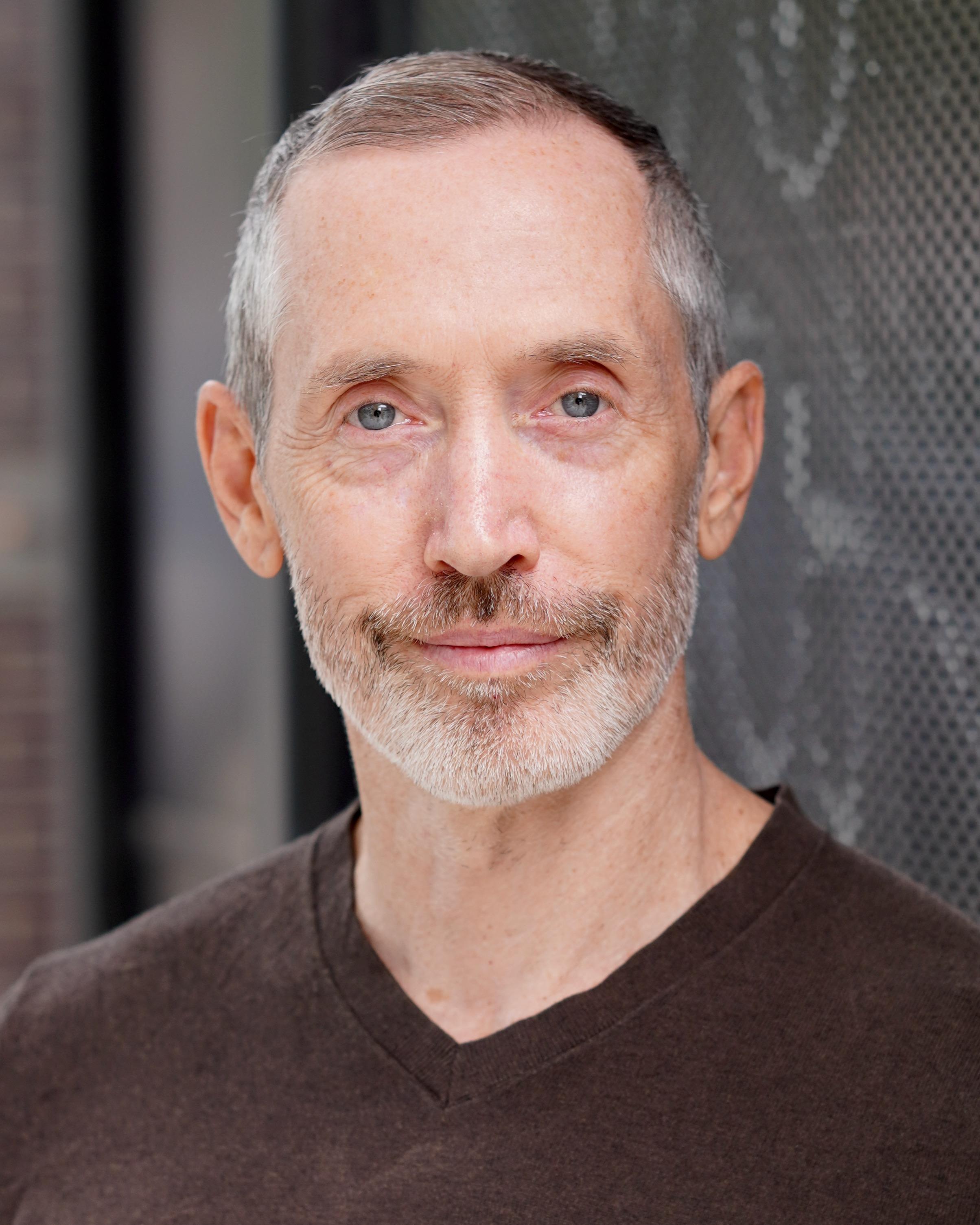 actor Chris Bank large photo