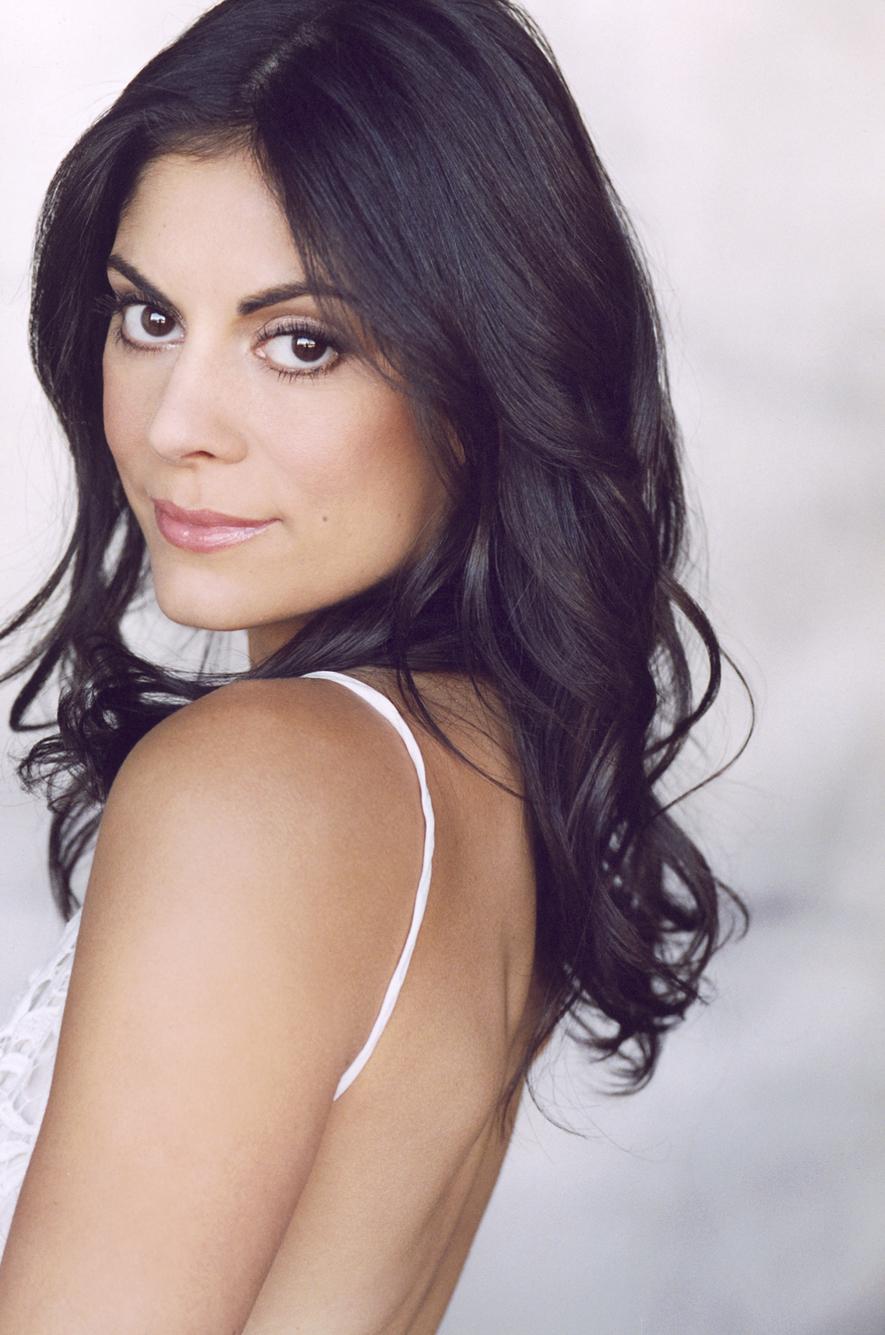 actor Ursula Taherian large photo