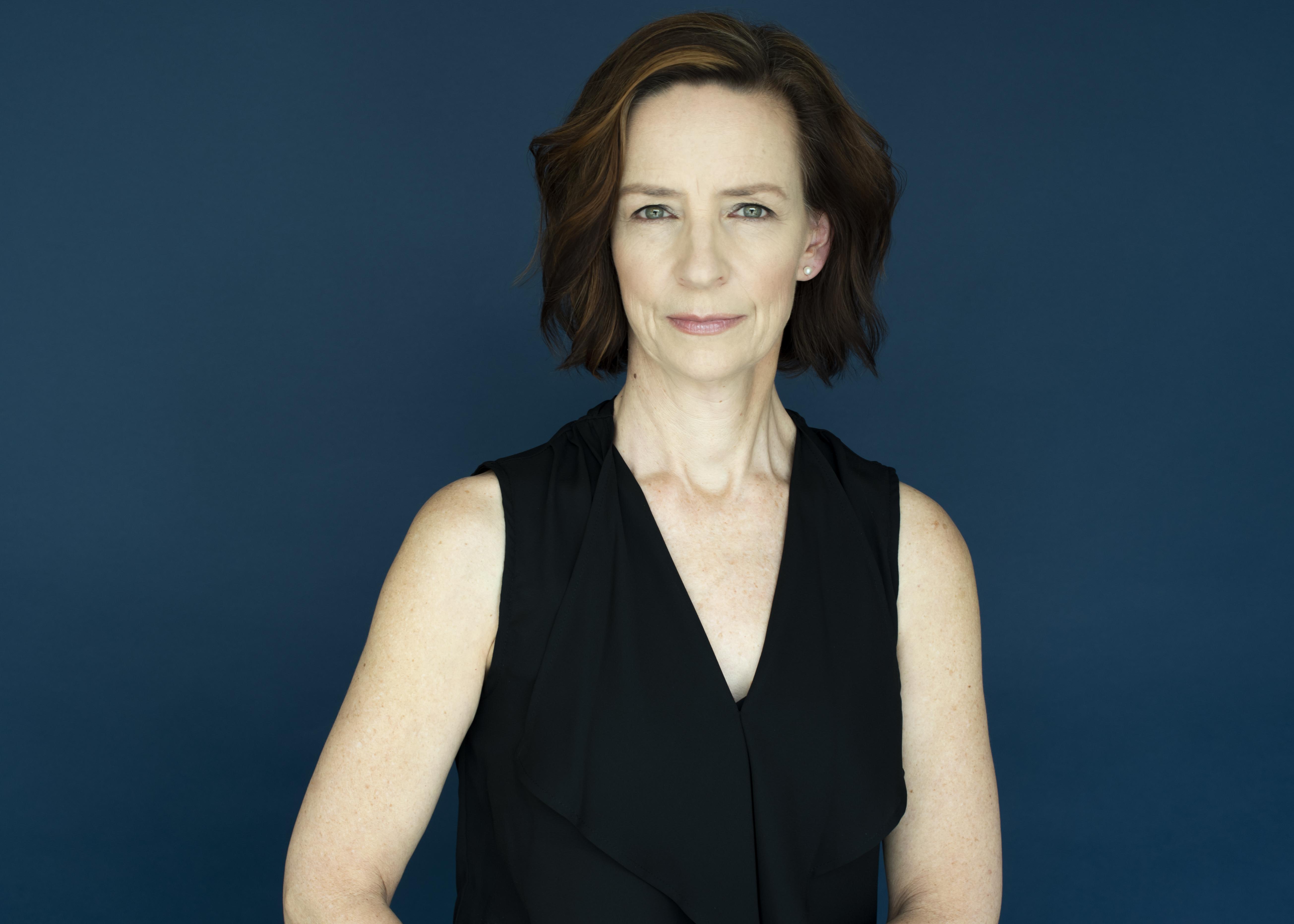 actor Sharon McFarlane large photo