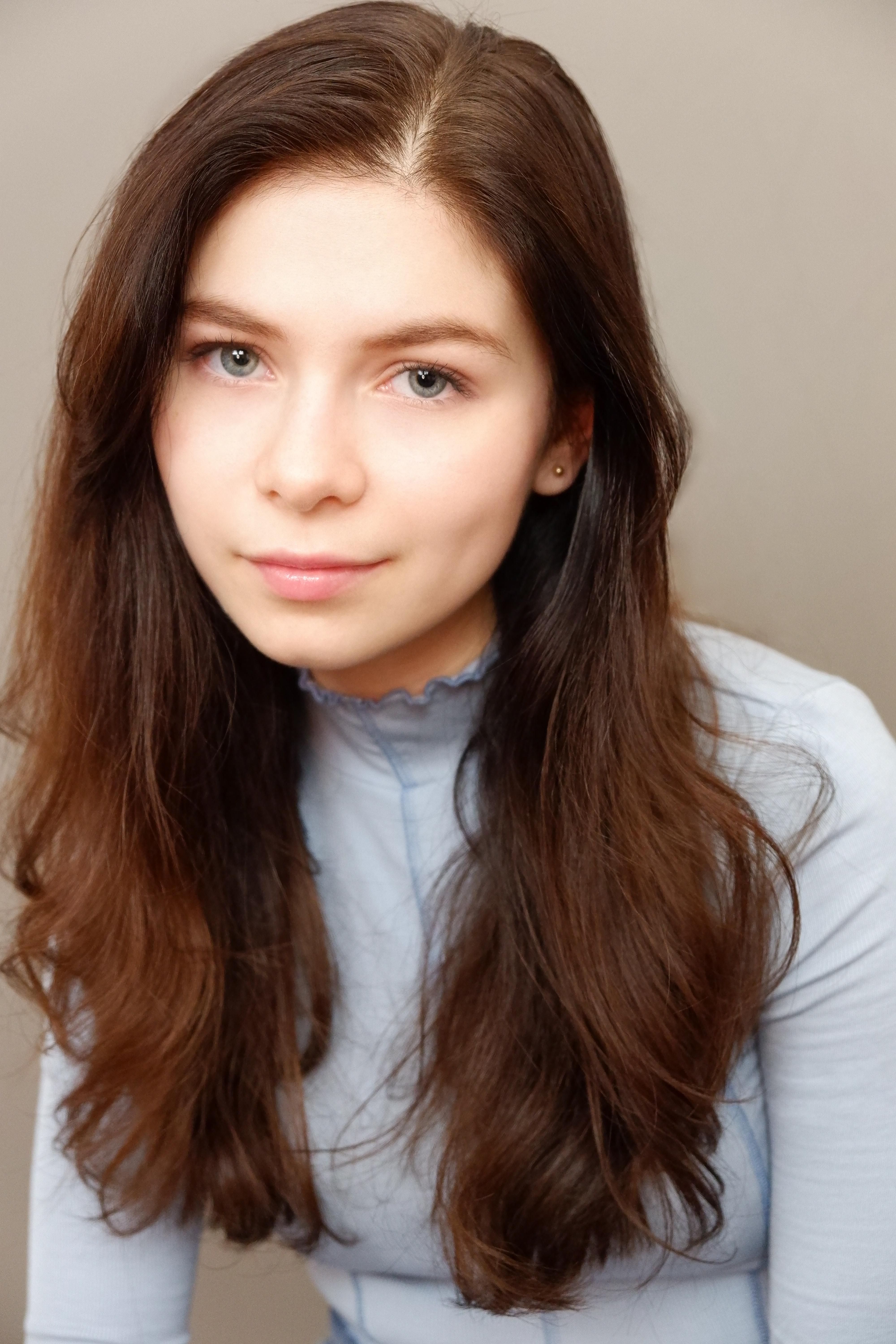 actor Victoria Leigh large photo