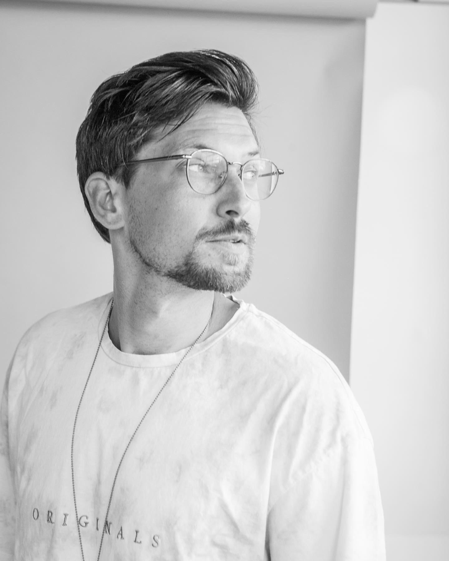 actor Kyle Mac large photo