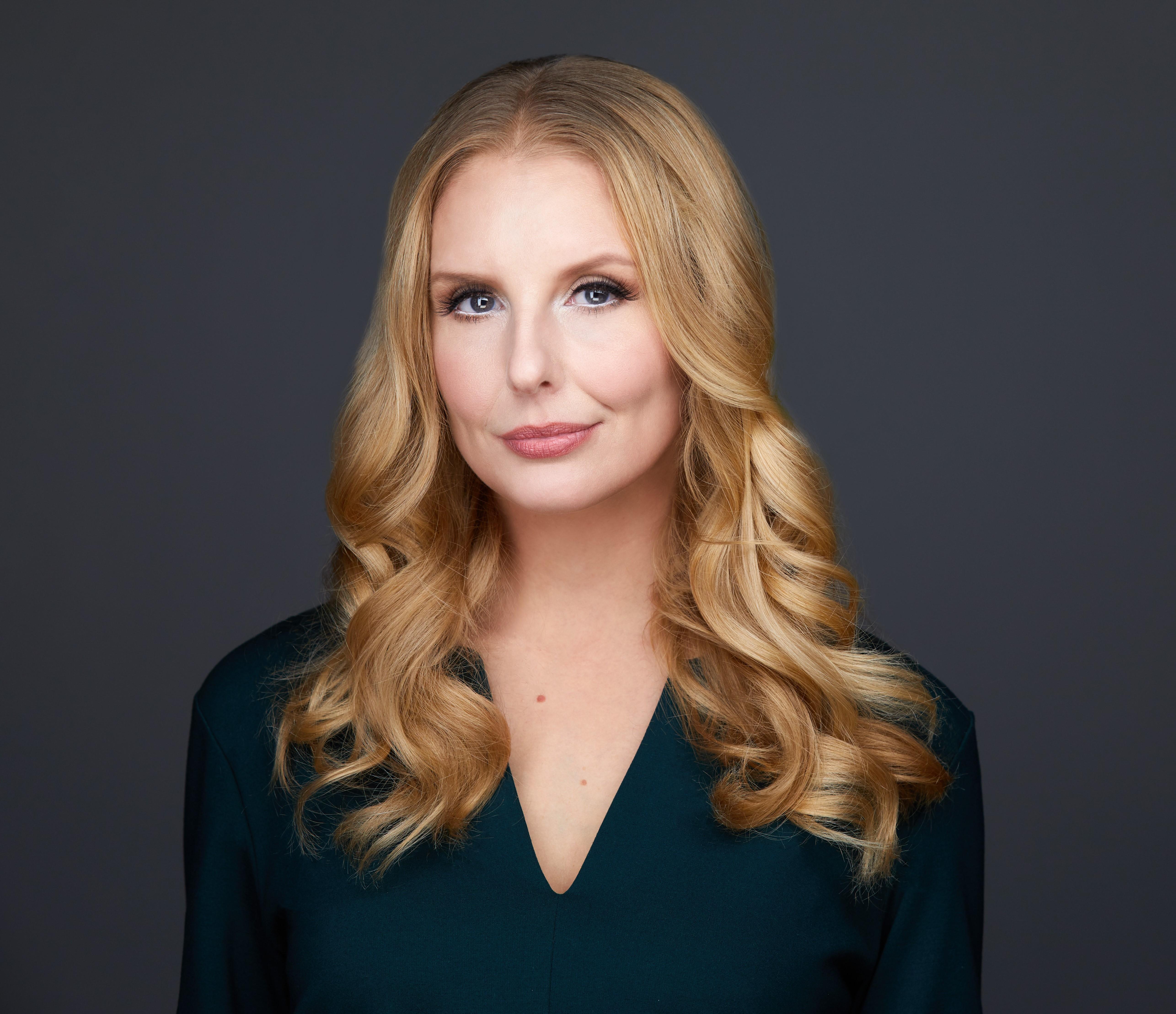 actor Marie Zydek large photo