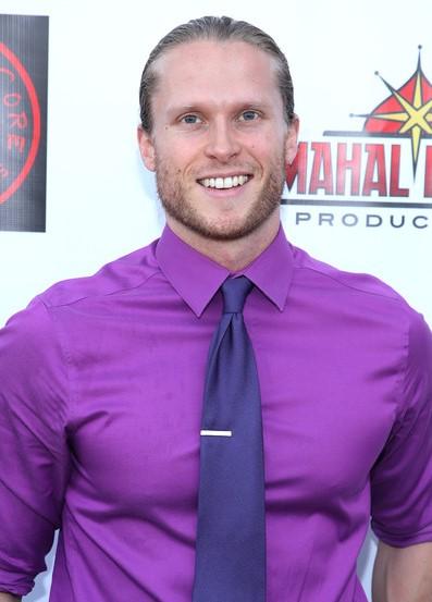 actor Aaron Groben large photo