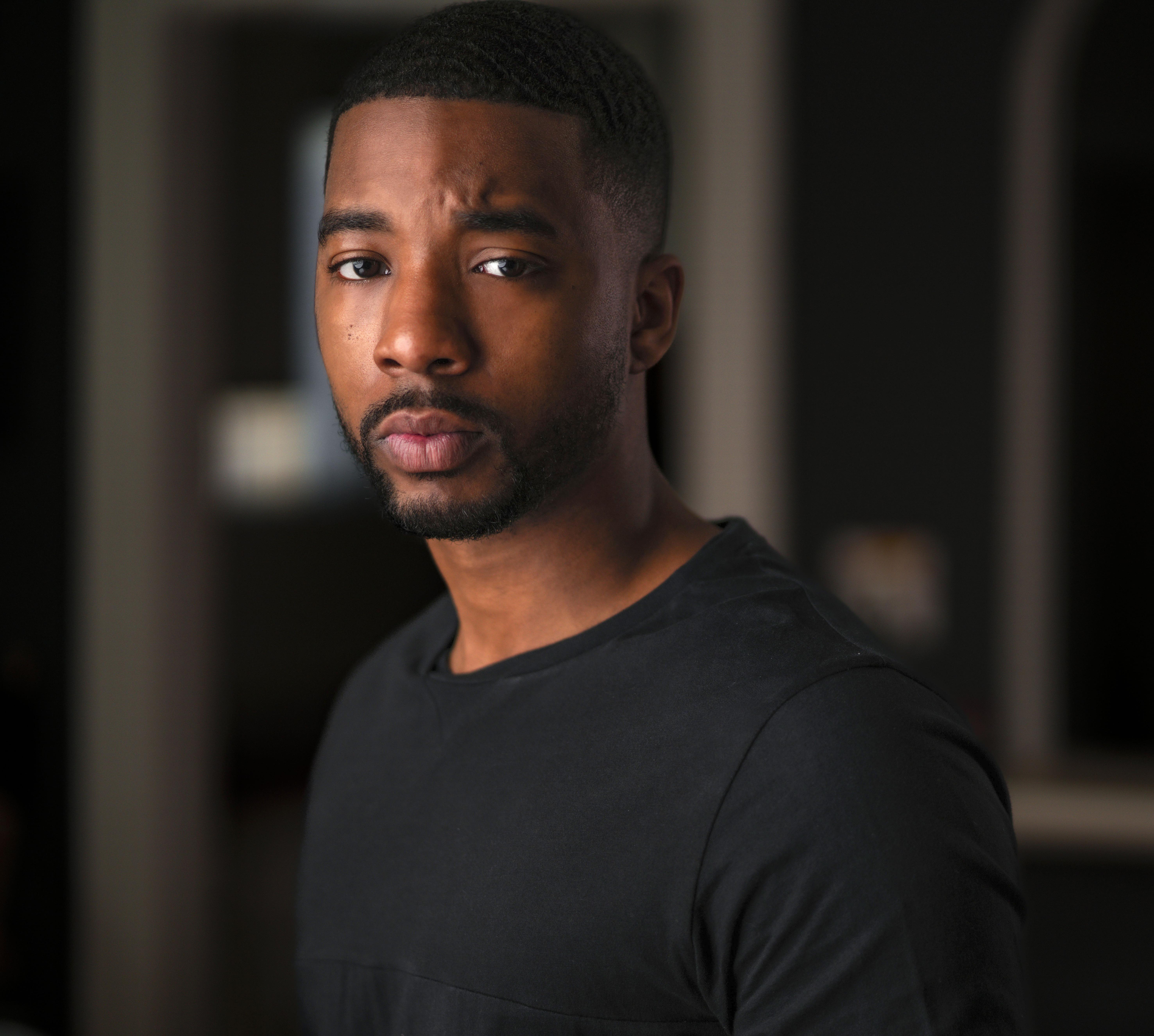 actor Tray Hawes large photo