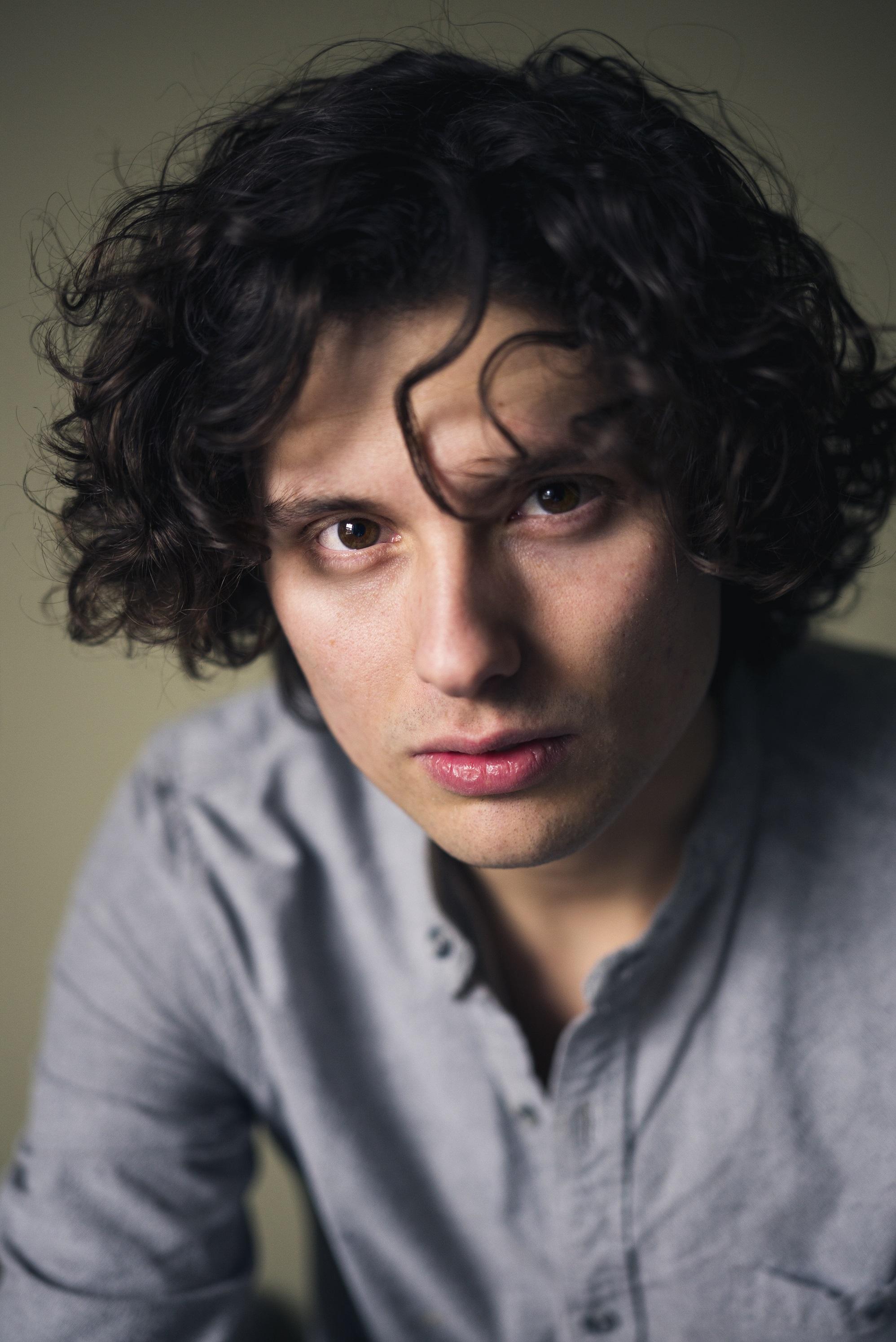 actor Gavin Swift large photo