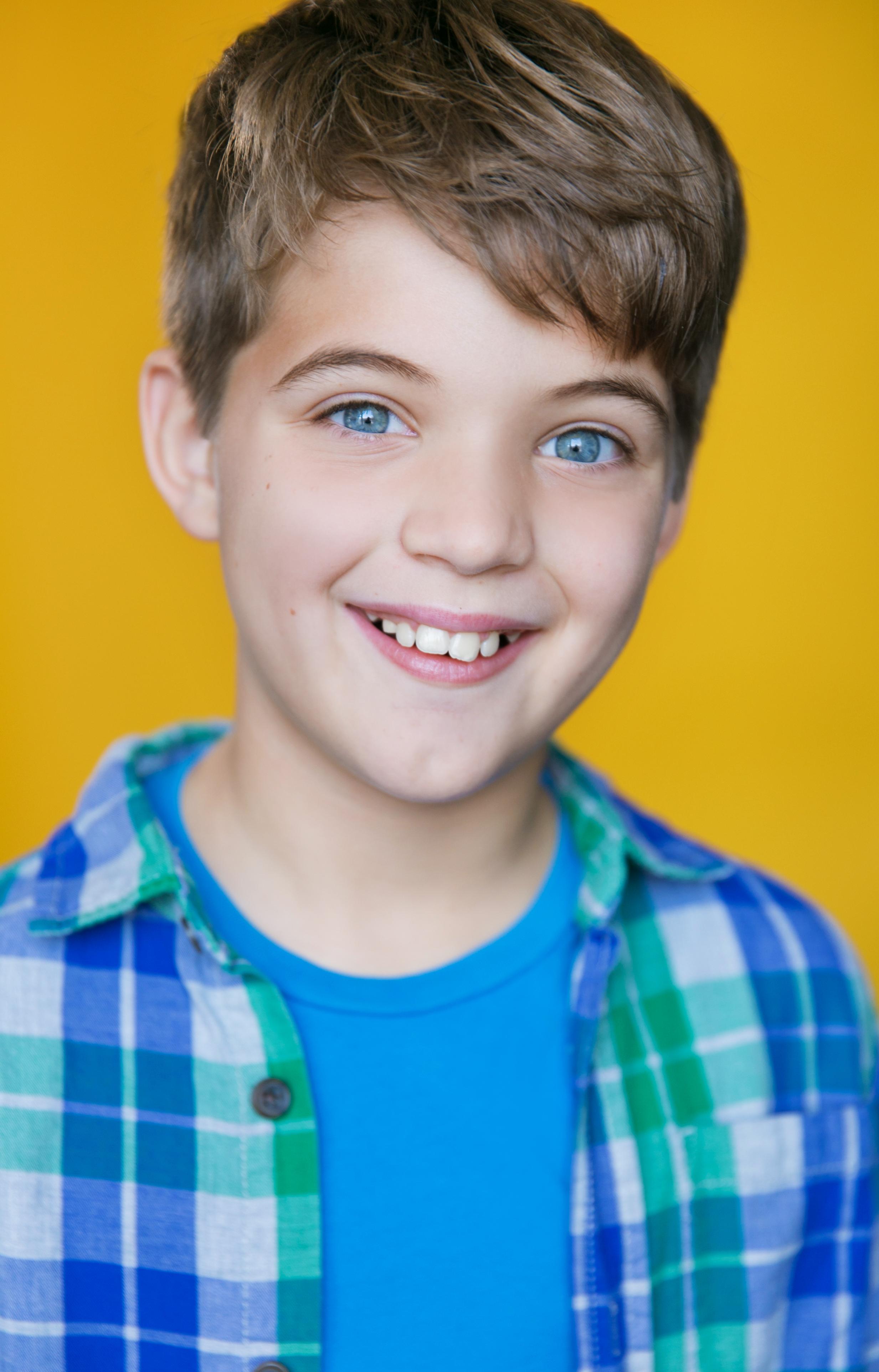 actor Luke Lowe large photo