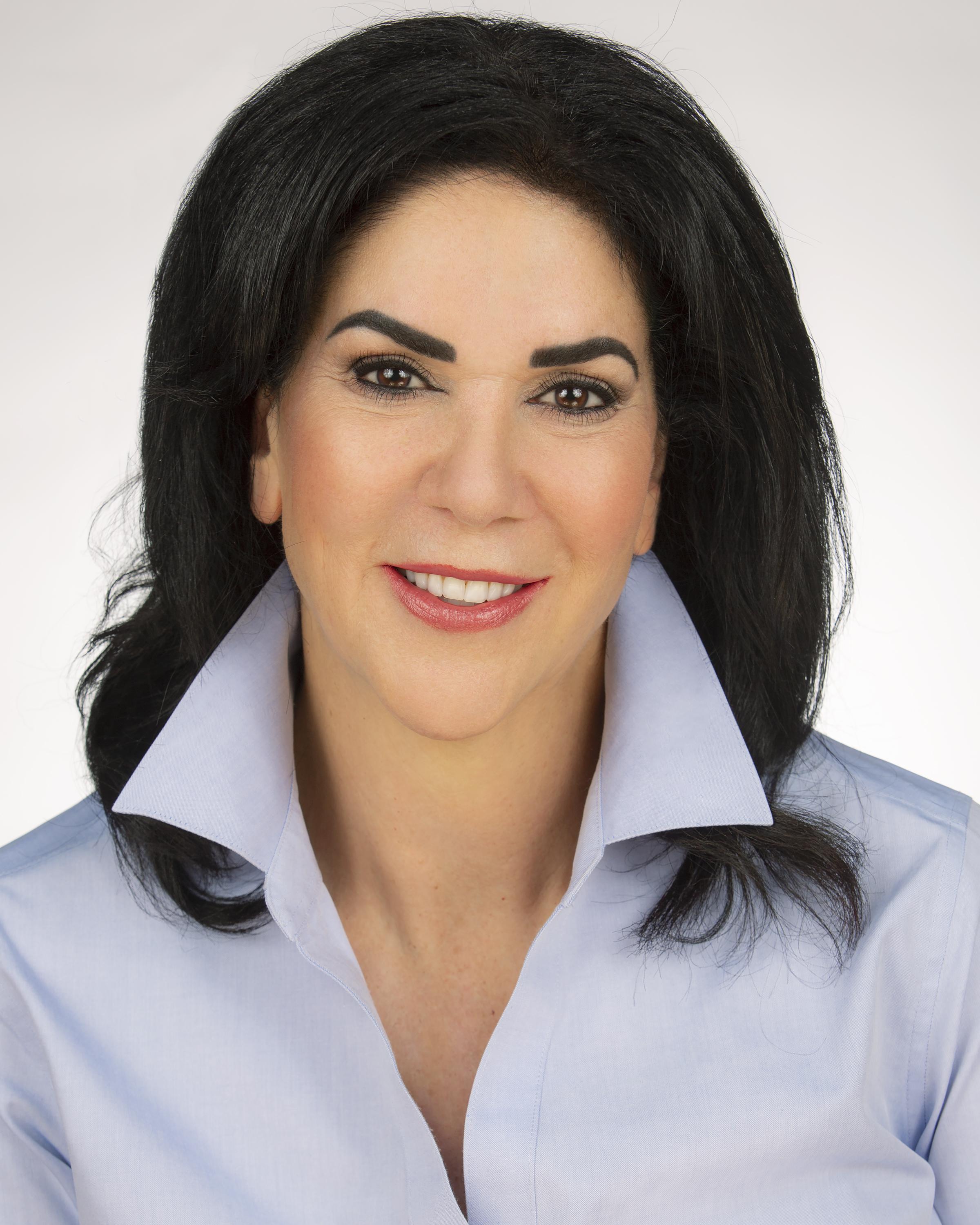 actor Annette Ciavarella large photo