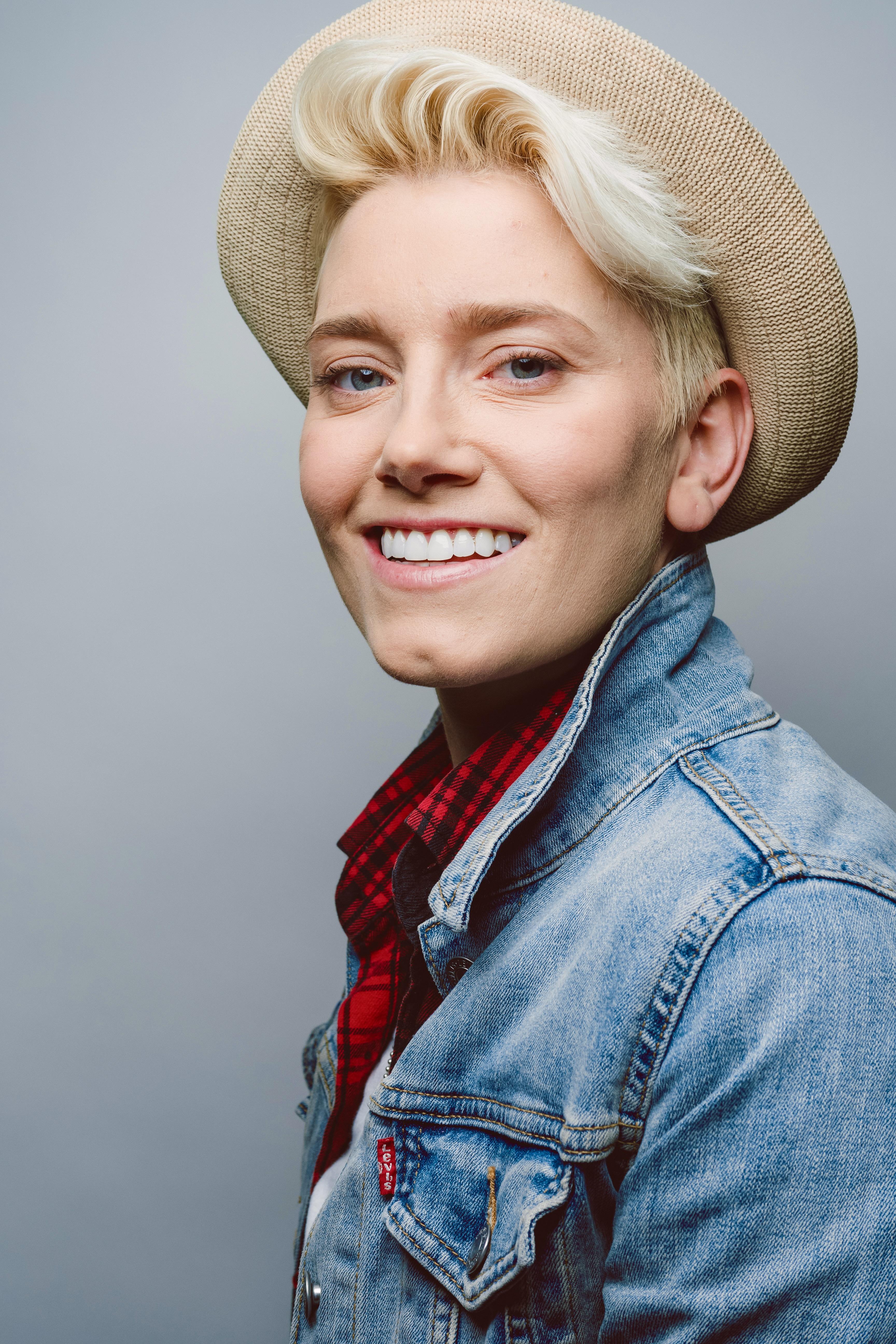 actor Ari Hader large photo