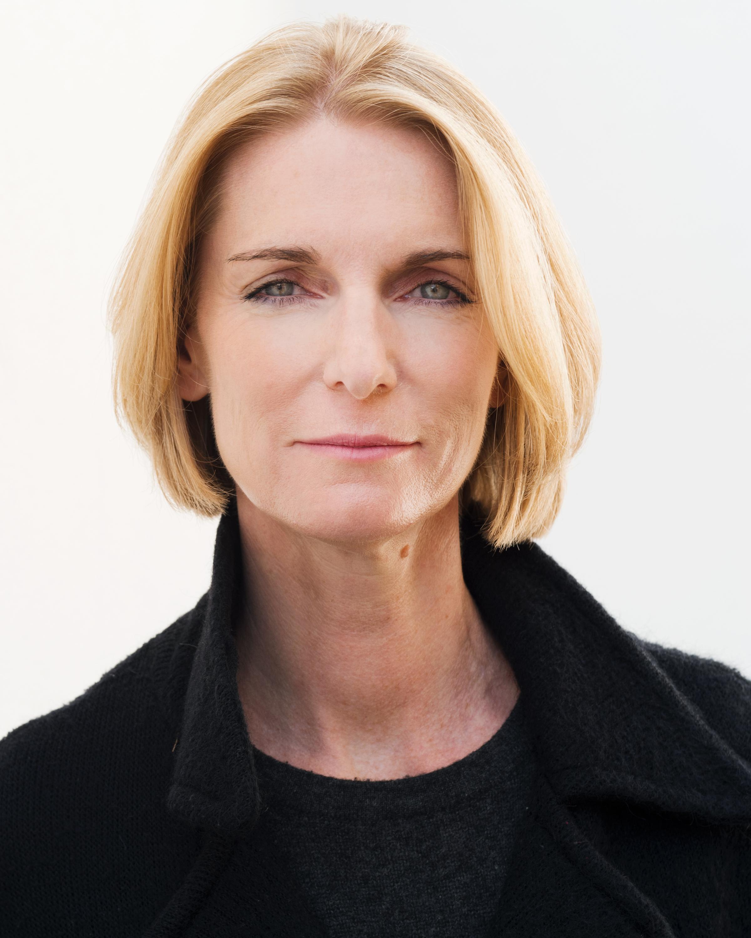 actor Helen Masters large photo