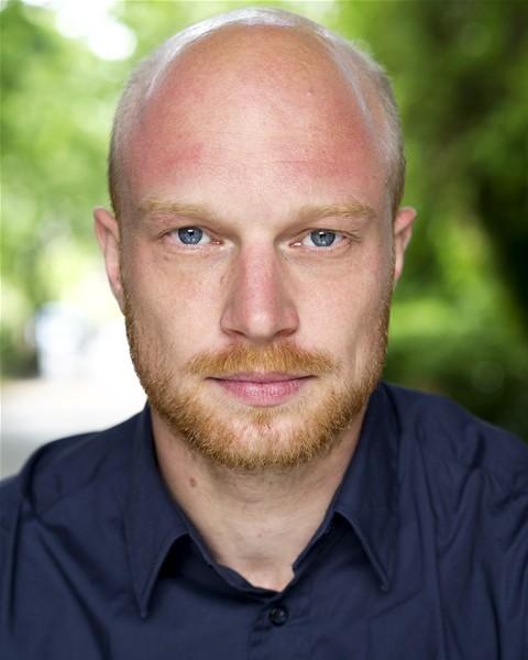 actor Harry Attwell large photo