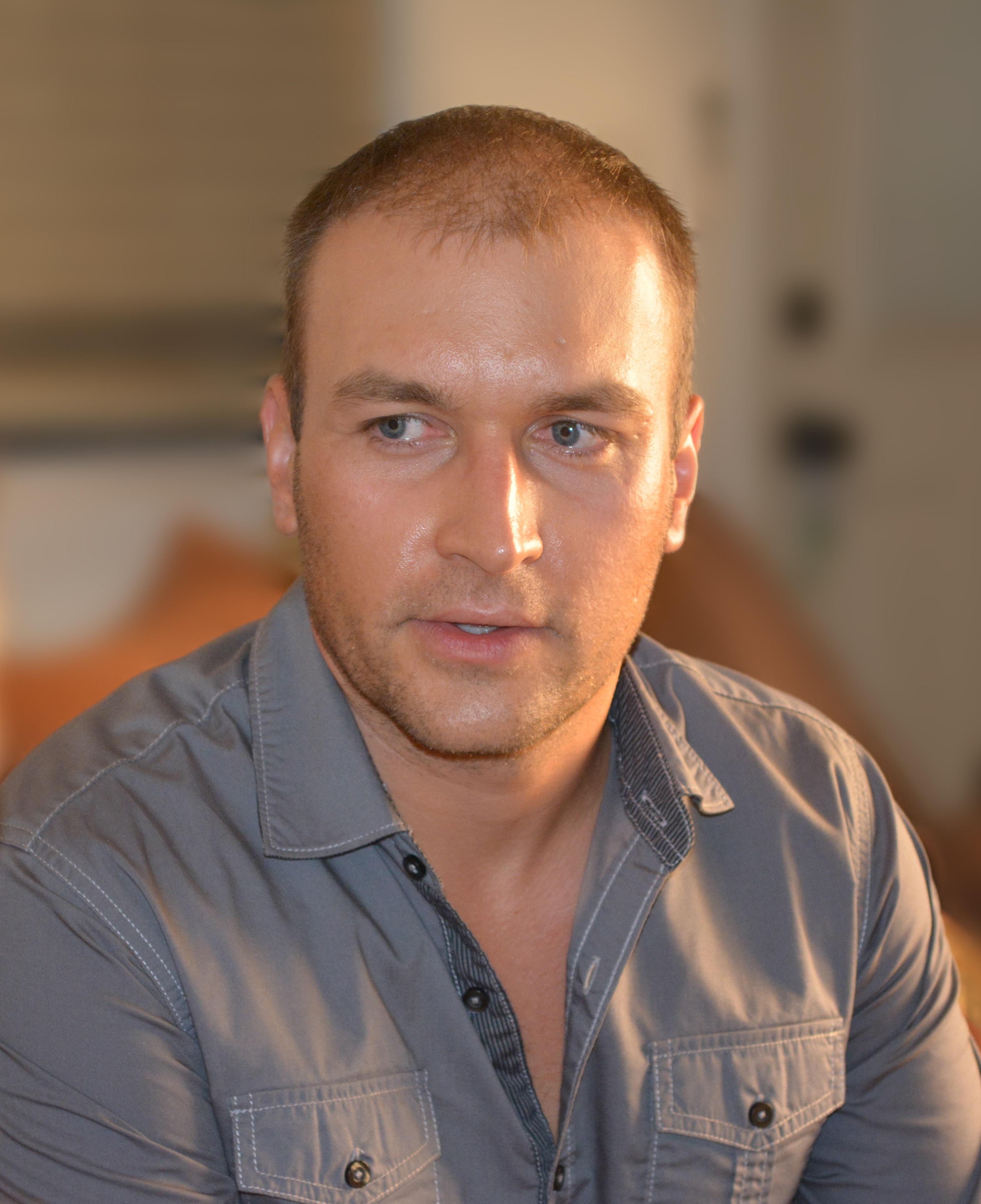 actor Dmitri Raskes large photo