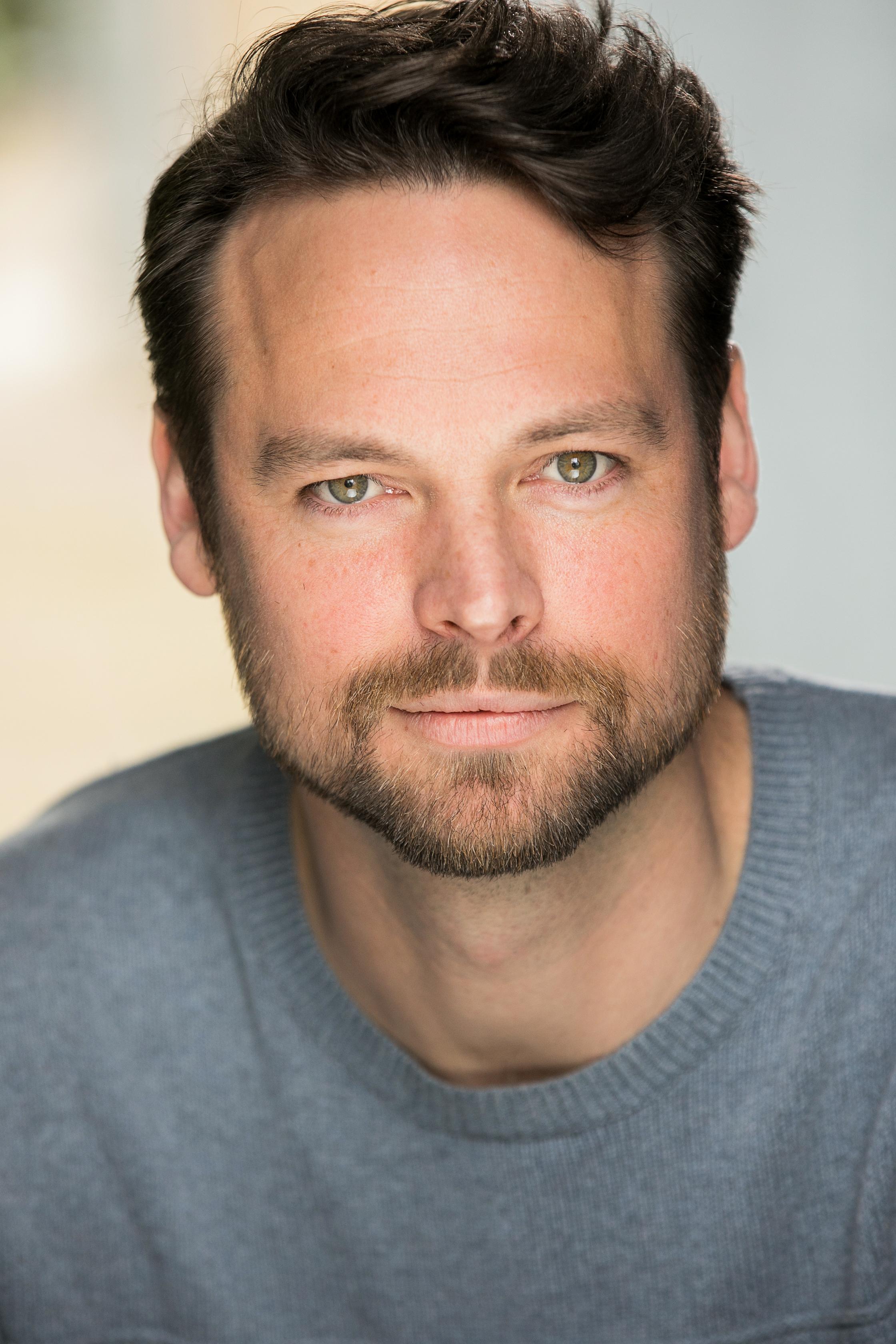 actor Joe Corrigall large photo