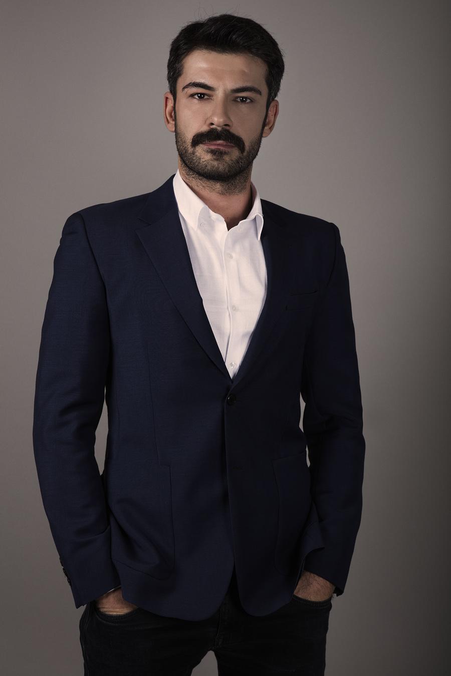 actor Ruzgar Aksoy large photo