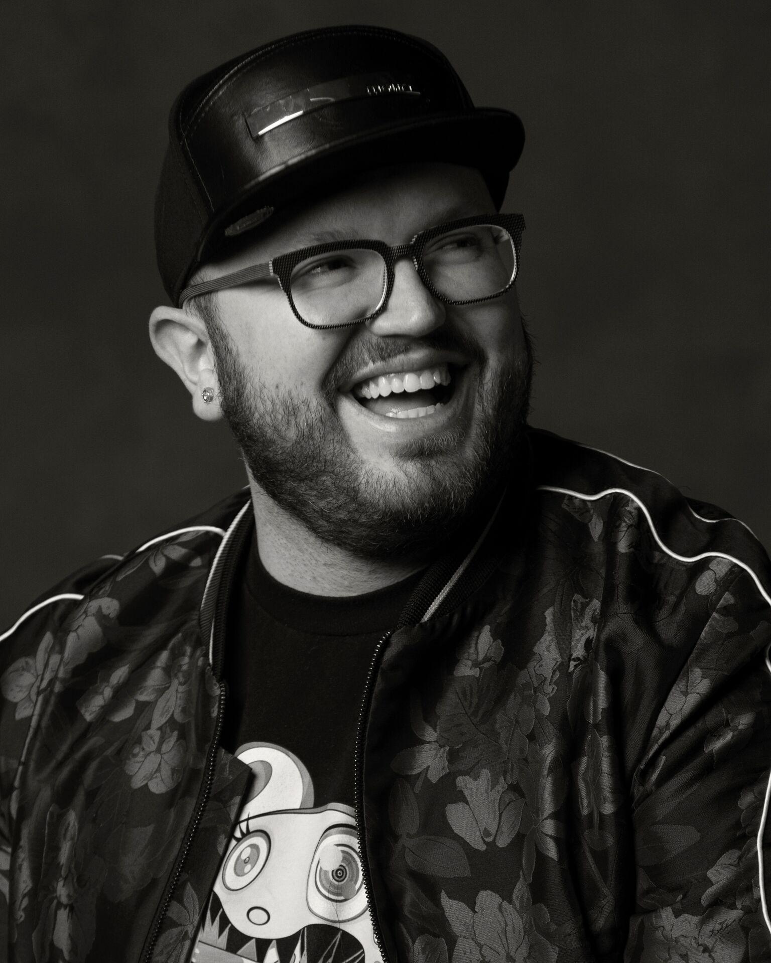 actor Nigel W. Tierney large photo