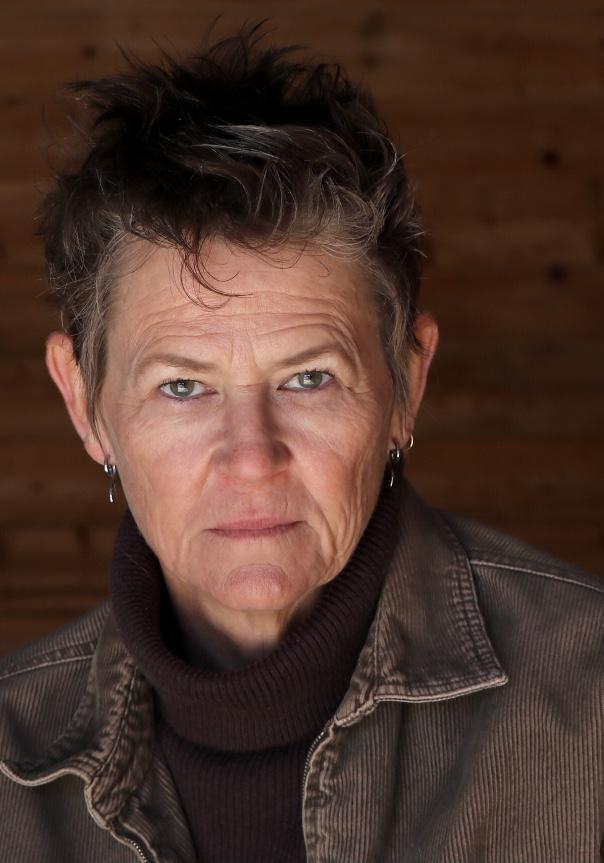 actor Teresa R. Parker large photo