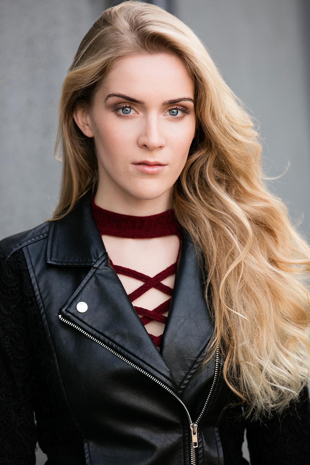 actor Daniela Brown large photo