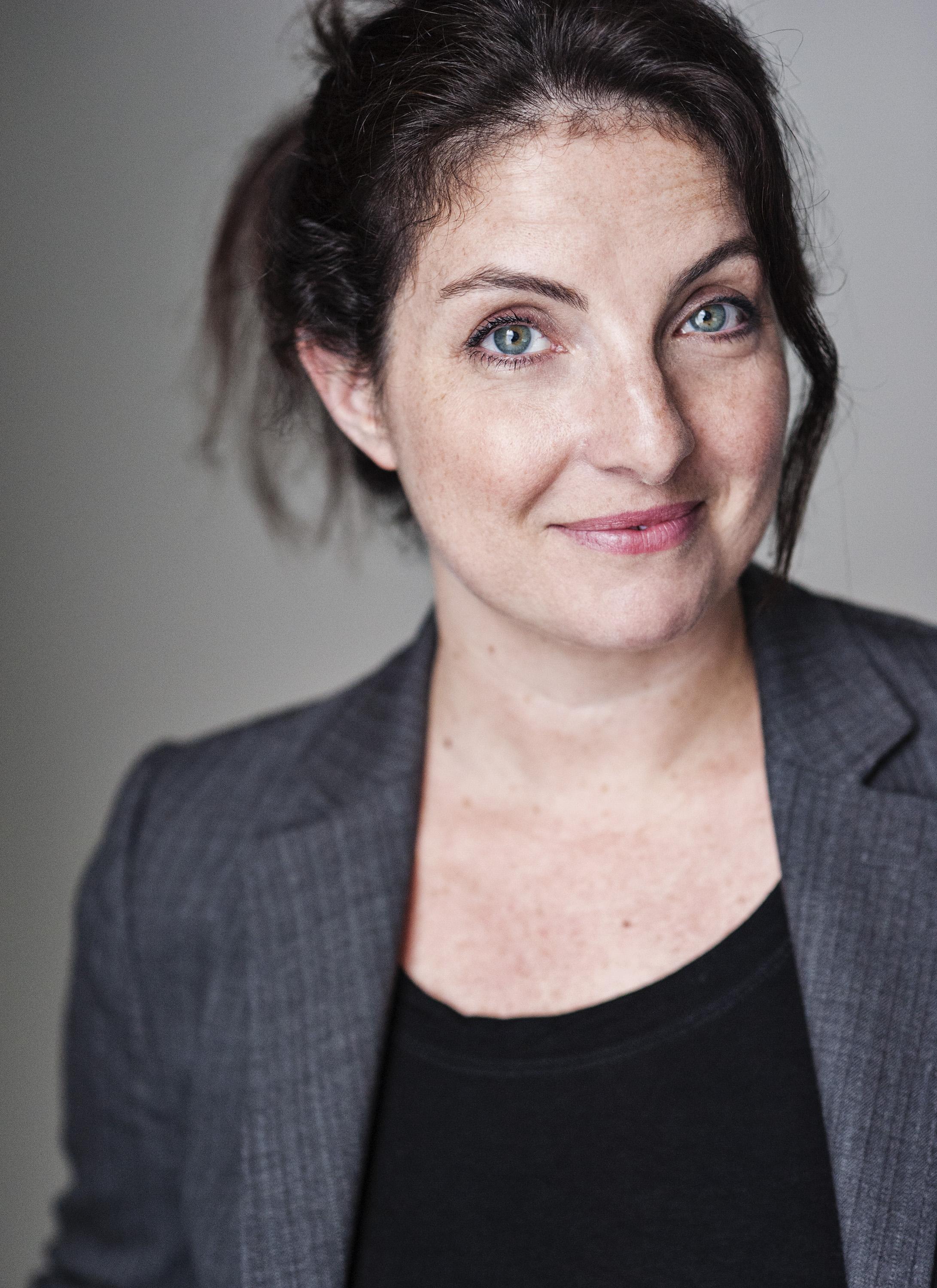 actor Deborah Wastell large photo