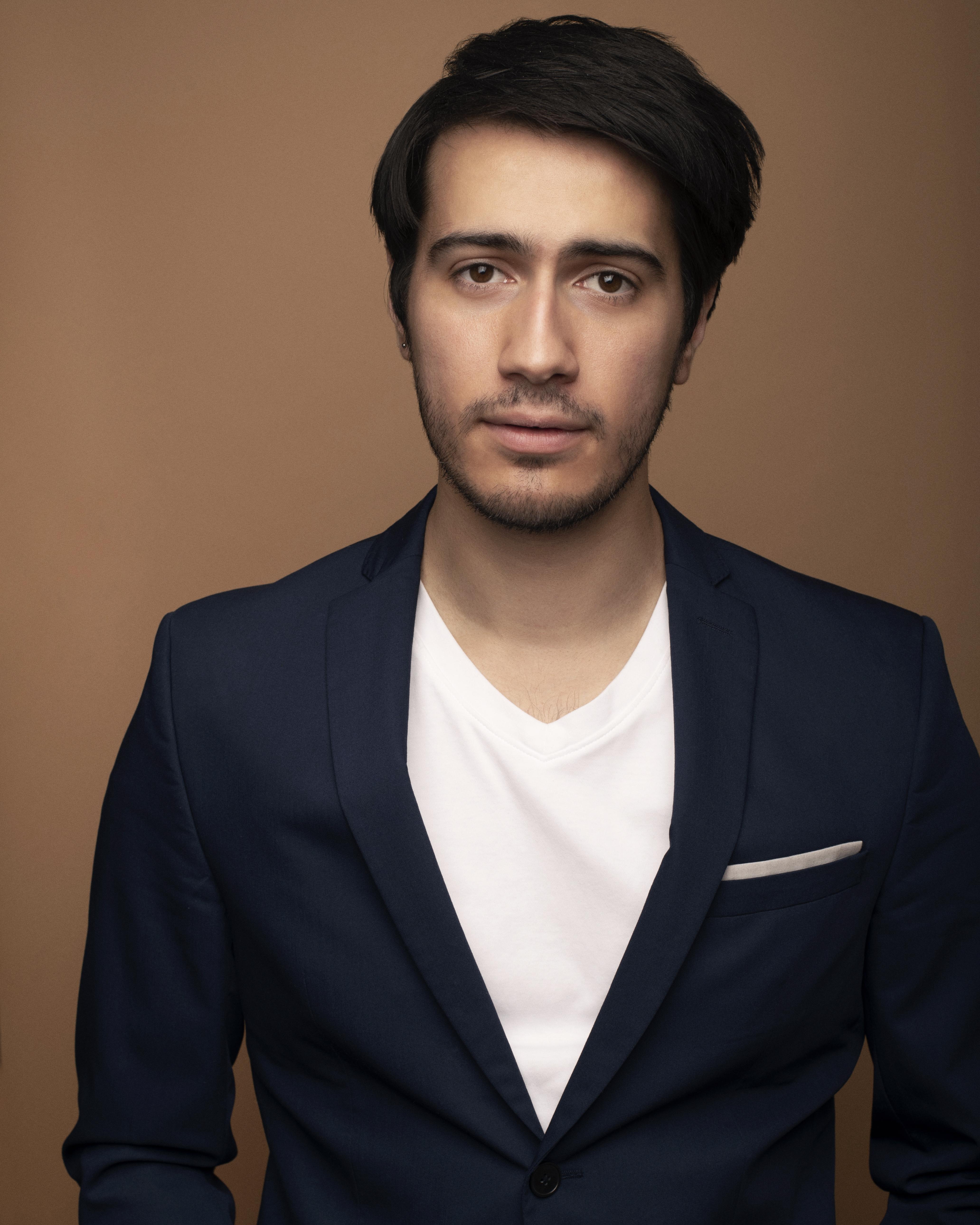 actor Dario Ladani Sanchez large photo