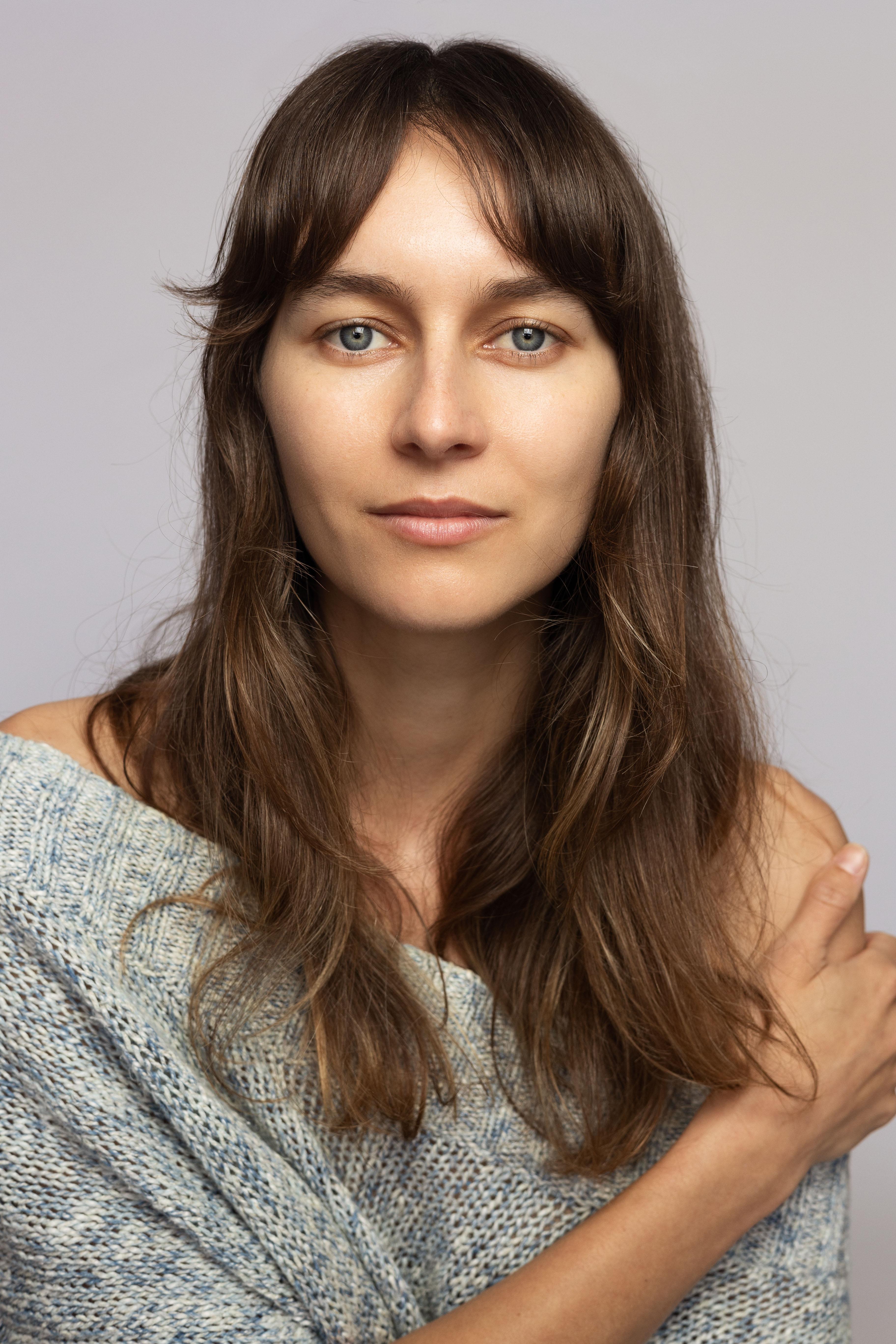 actor Lily Stewart large photo