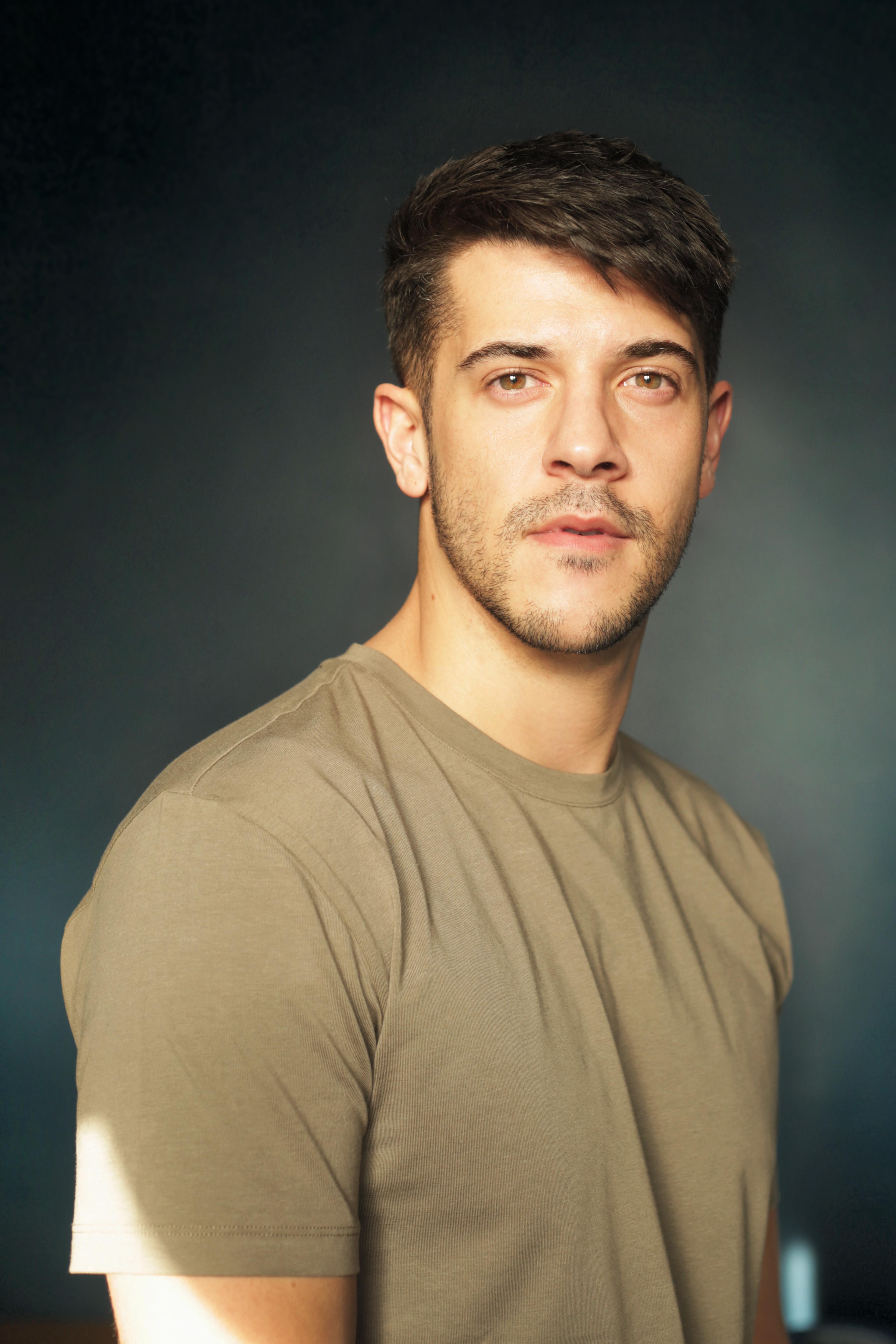 actor Vahid Gold large photo