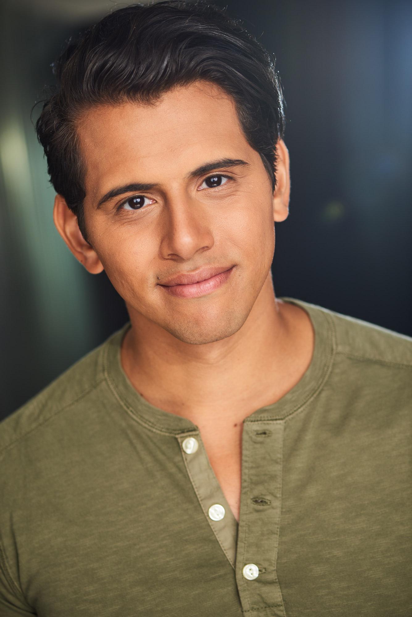 actor Stephen Martinez large photo