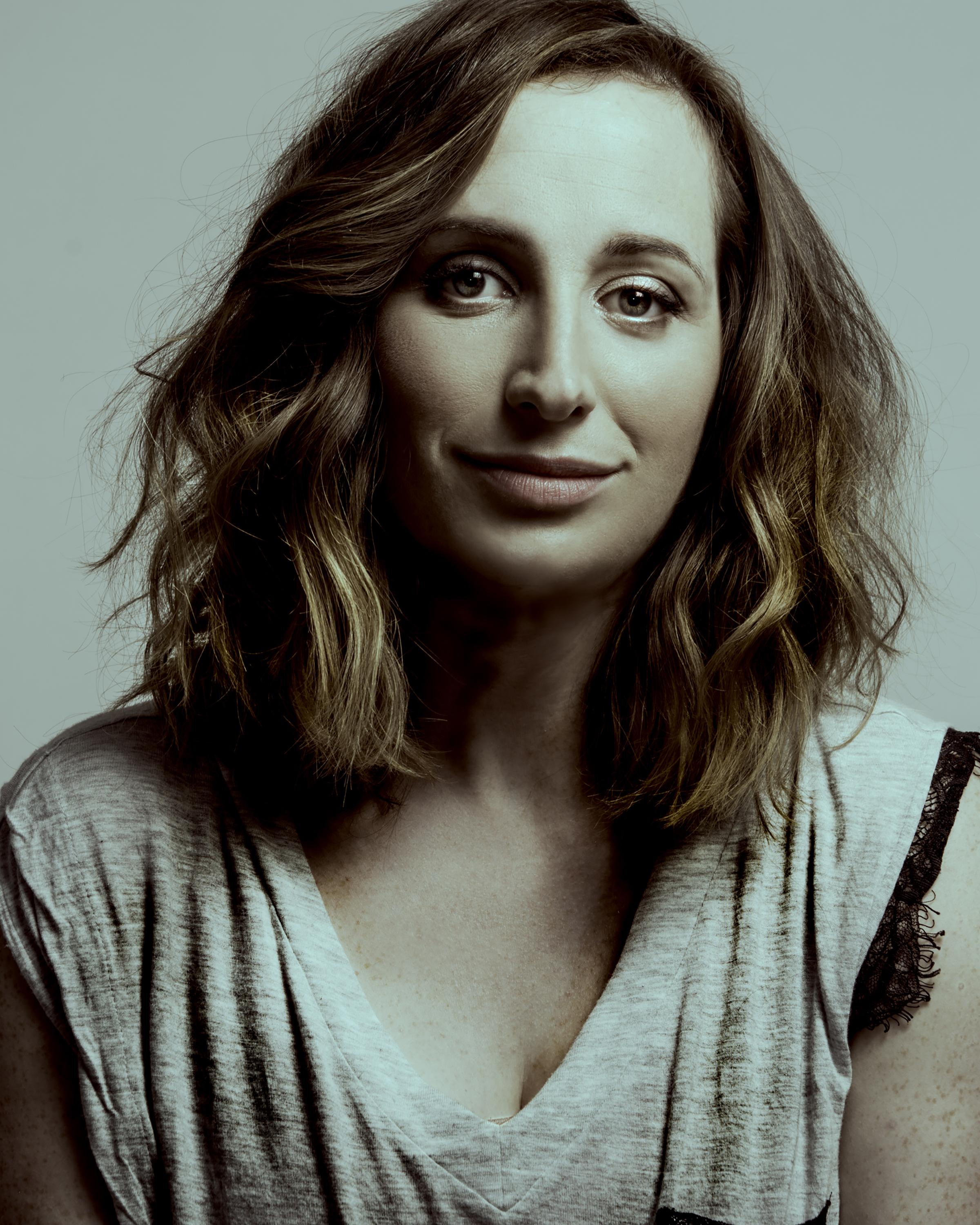 actor Isy Suttie large photo