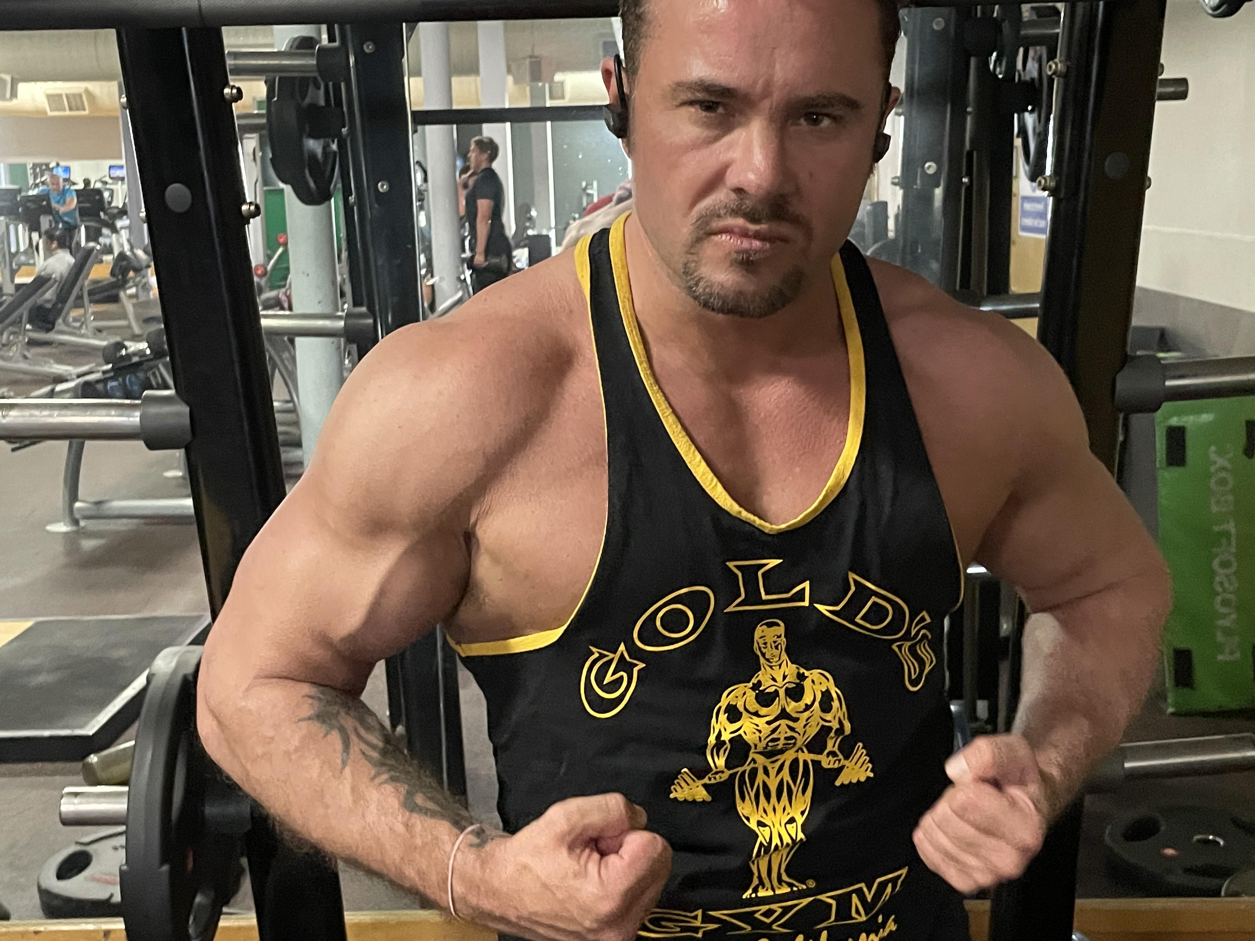 actor Swaylee Loughnane large photo