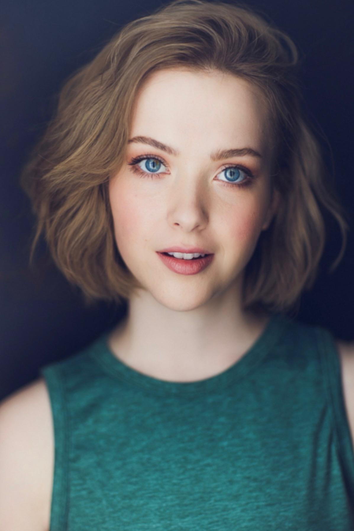 actor Emily Davidson large photo