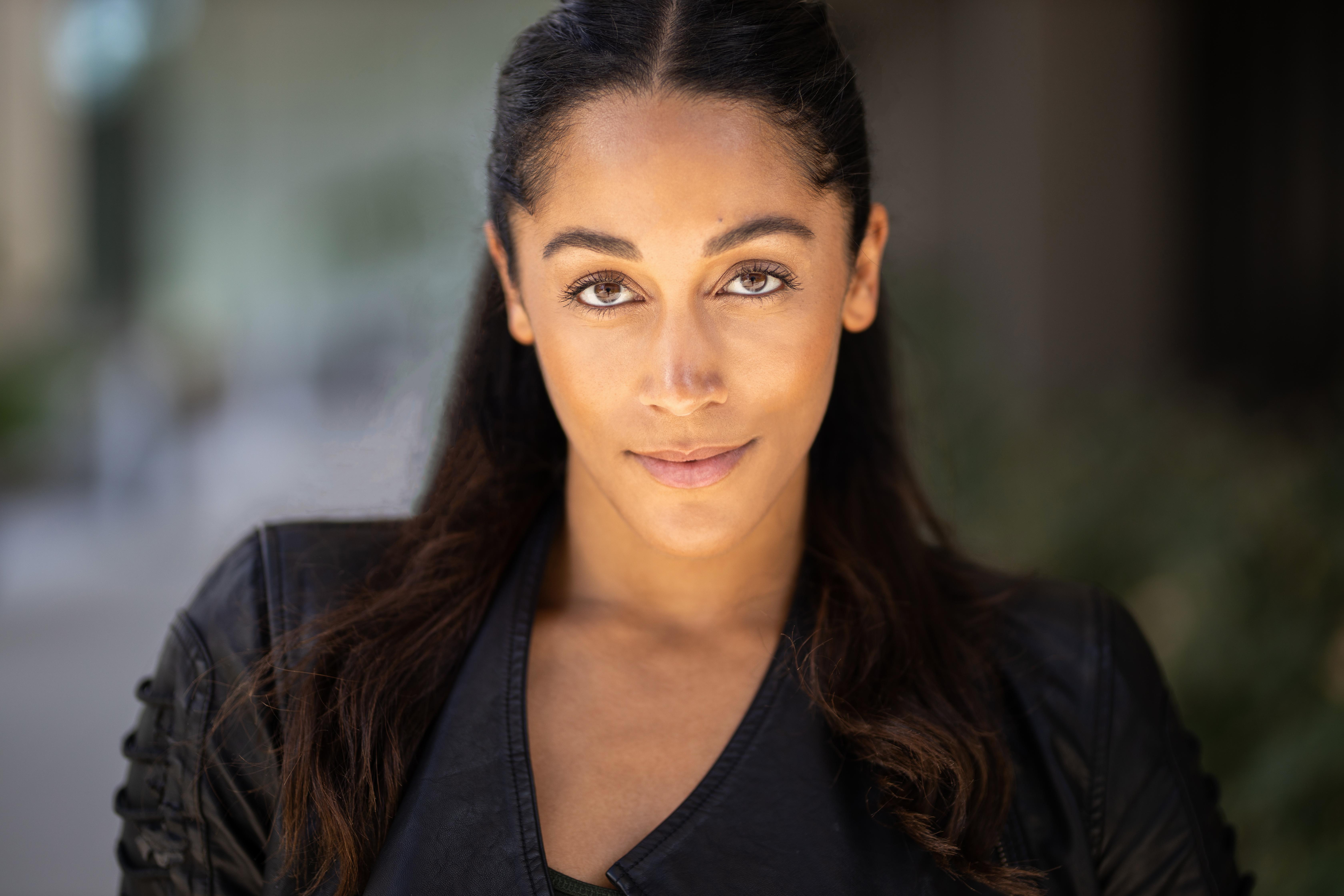 actor Nikeva Stapleton large photo