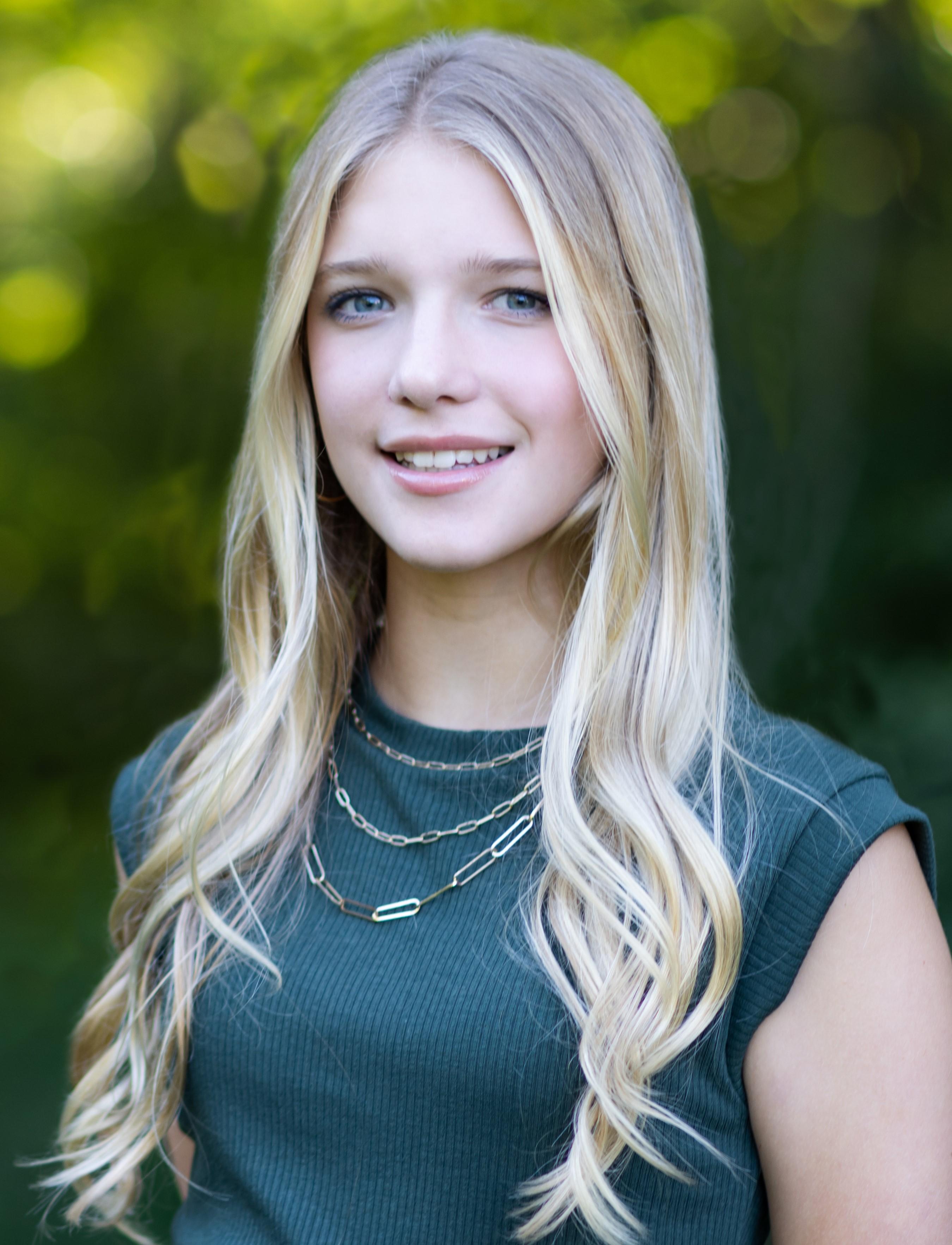 actor Avery Lynn large photo