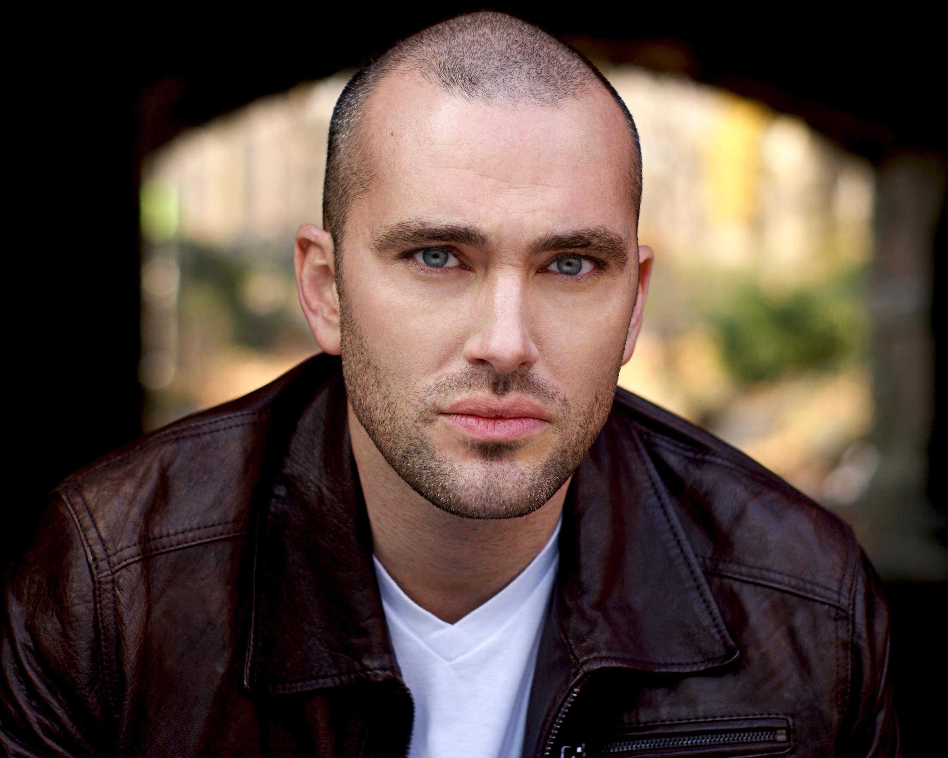 actor Evan Leone large photo