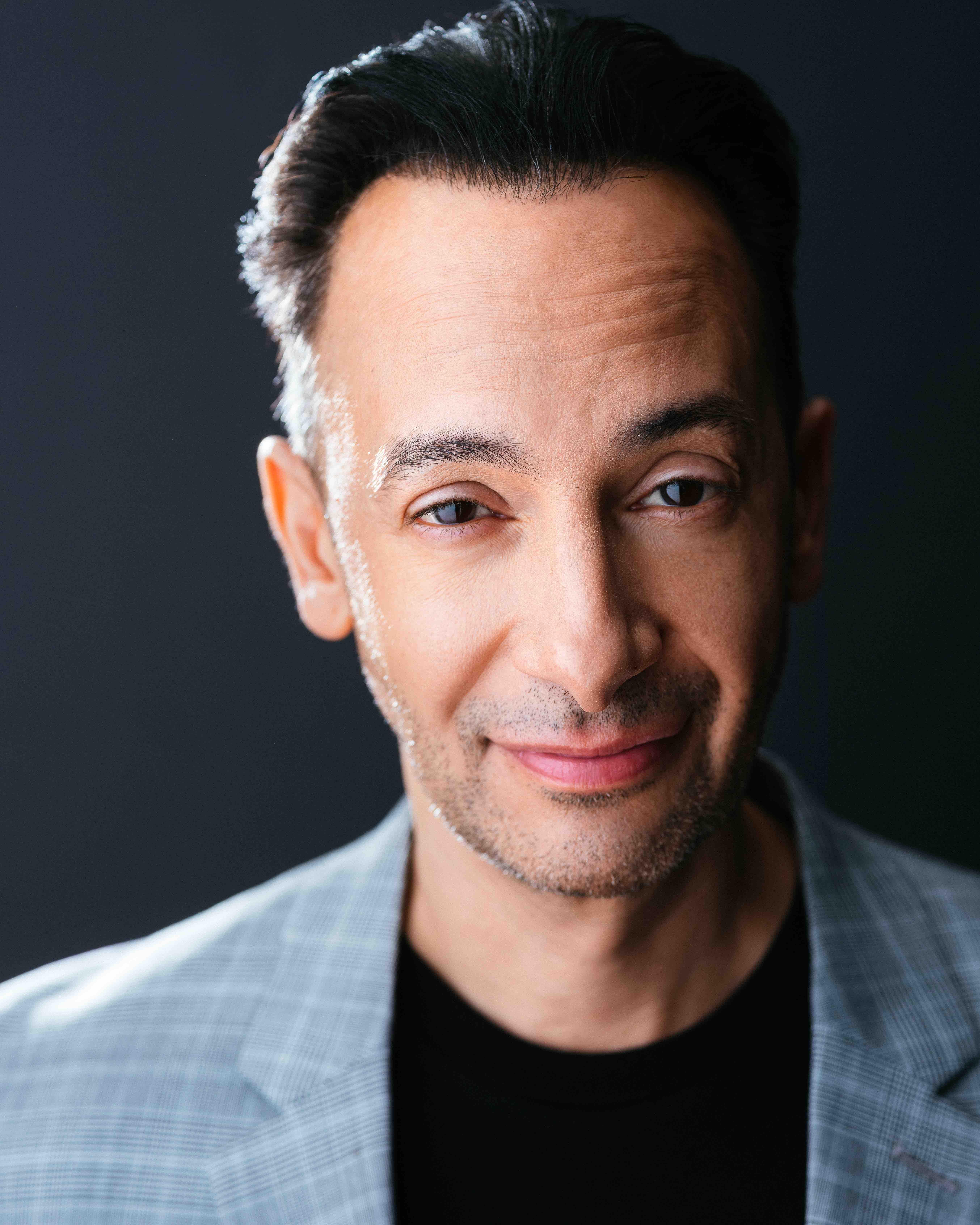 actor Carlos Keyes large photo