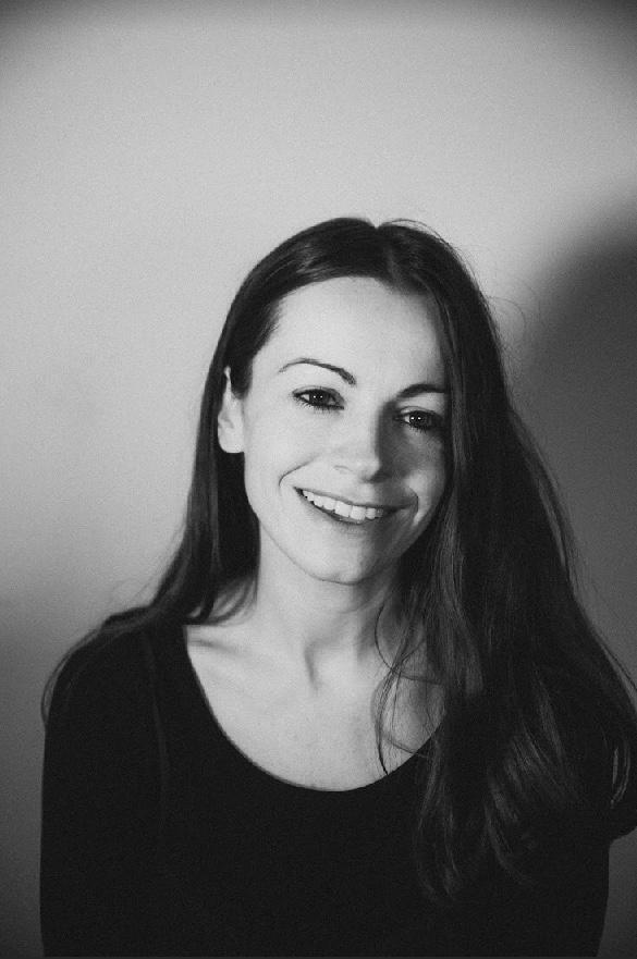 actor Sarah Leigh large photo